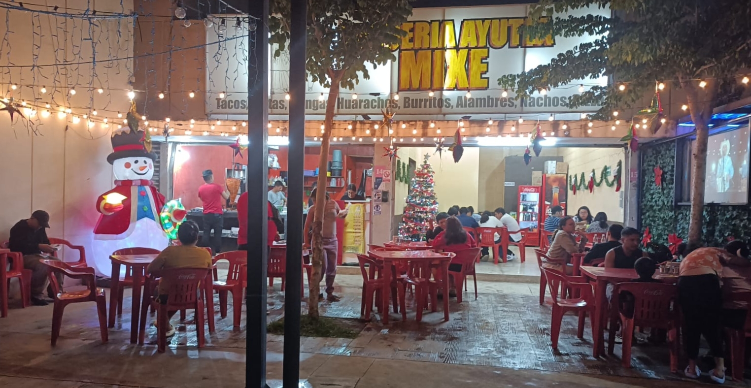 Taquería Ayutla mixe image 1