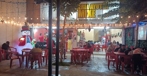 Taquería Ayutla mixe image 1