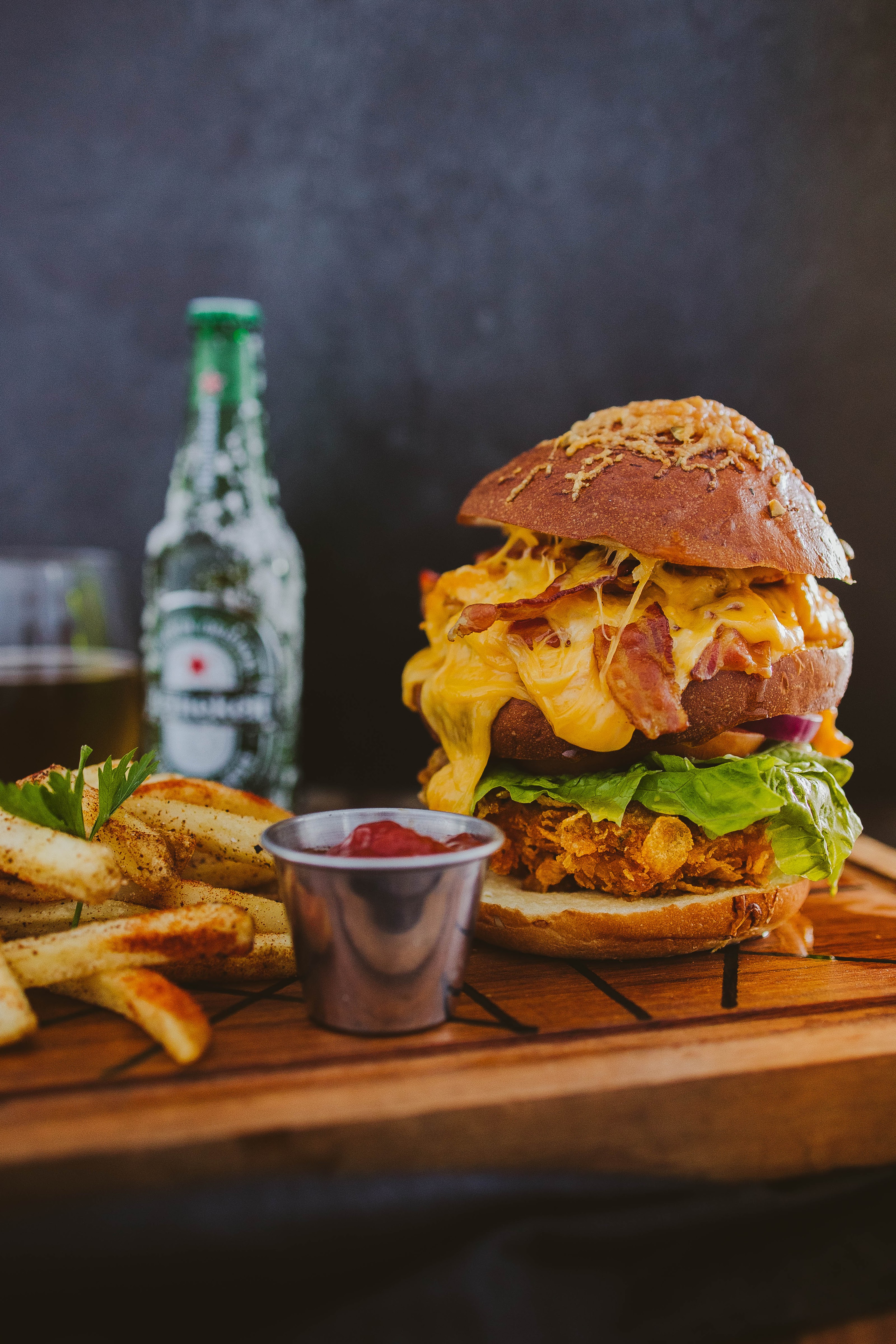 Lois Restaurant Bar image 1