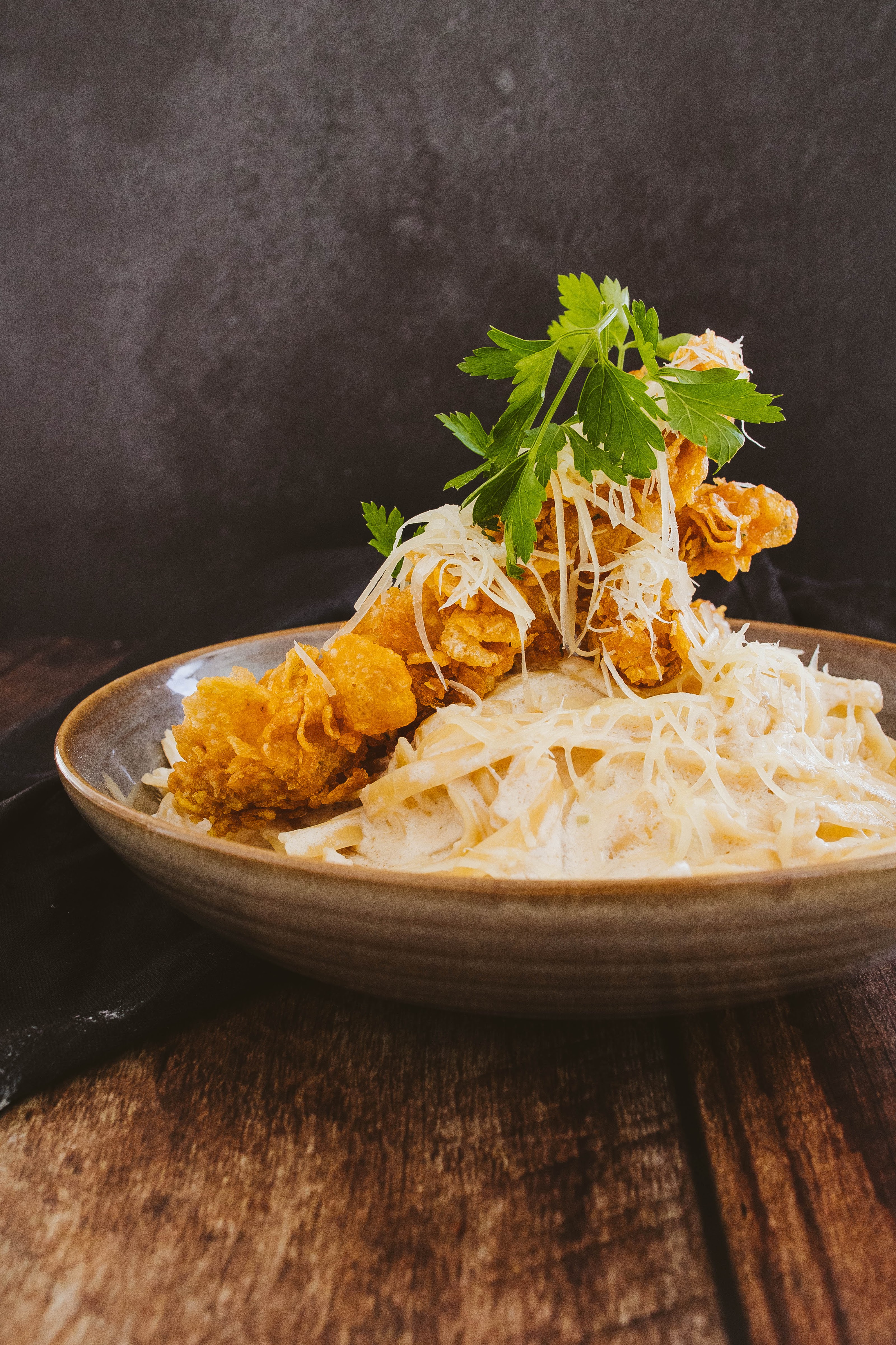 Lois Restaurant Bar image 5