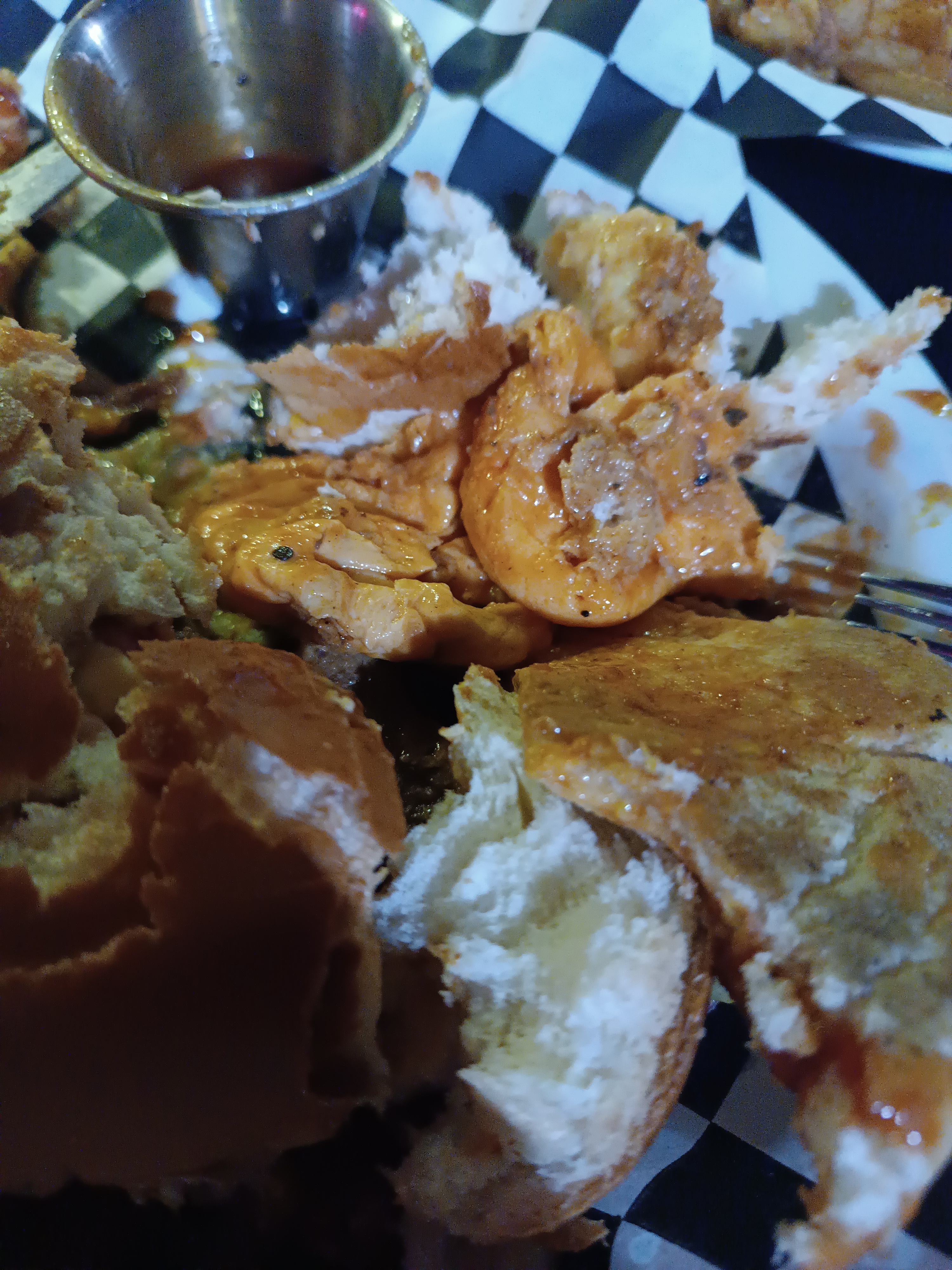 Lois Restaurant Bar image 9