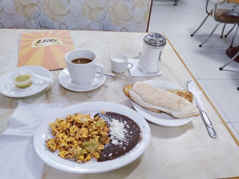 Restaurante Y Helados "Elite" image 1