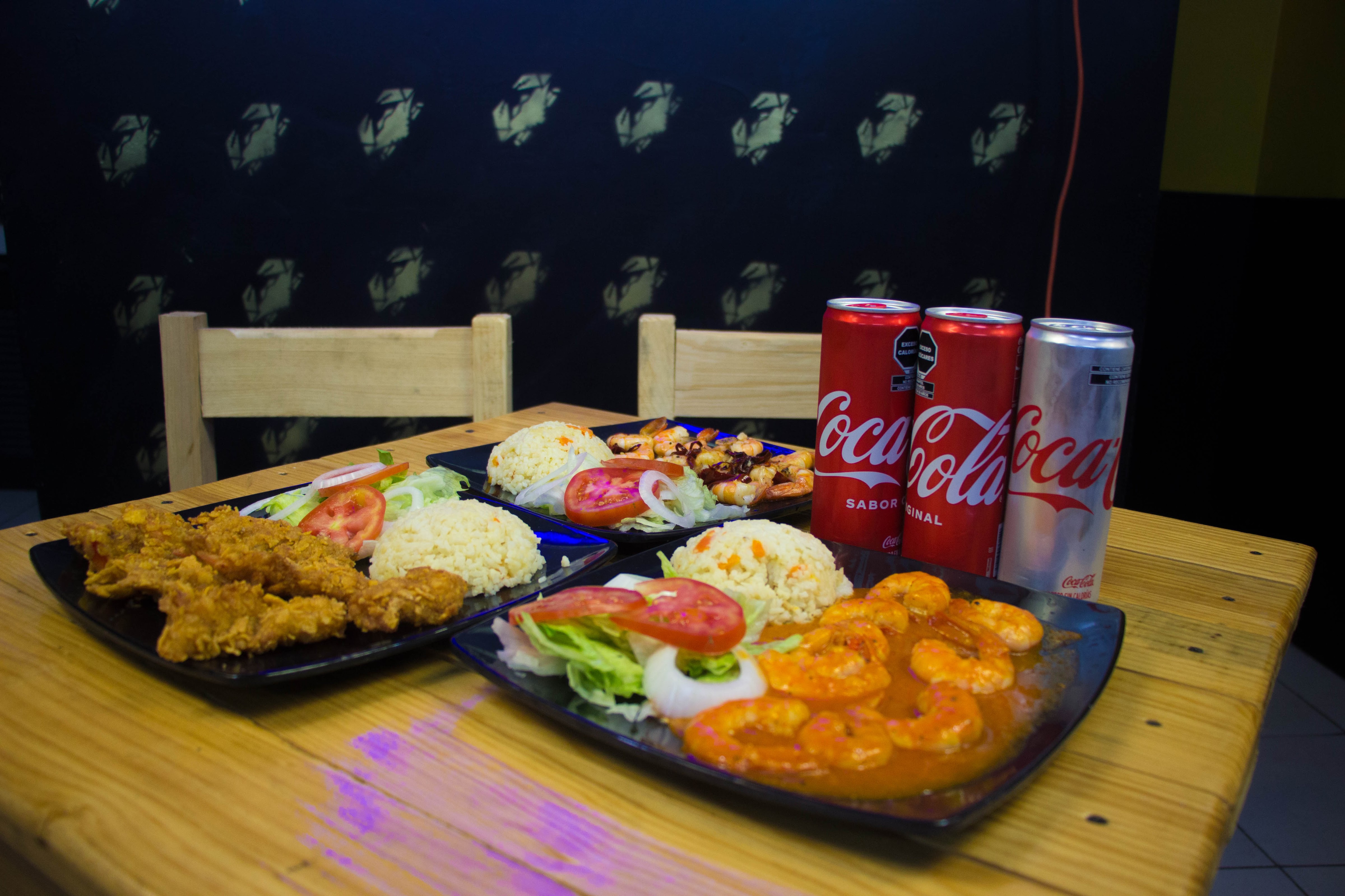 Rocker Restaurant-Bar image 2