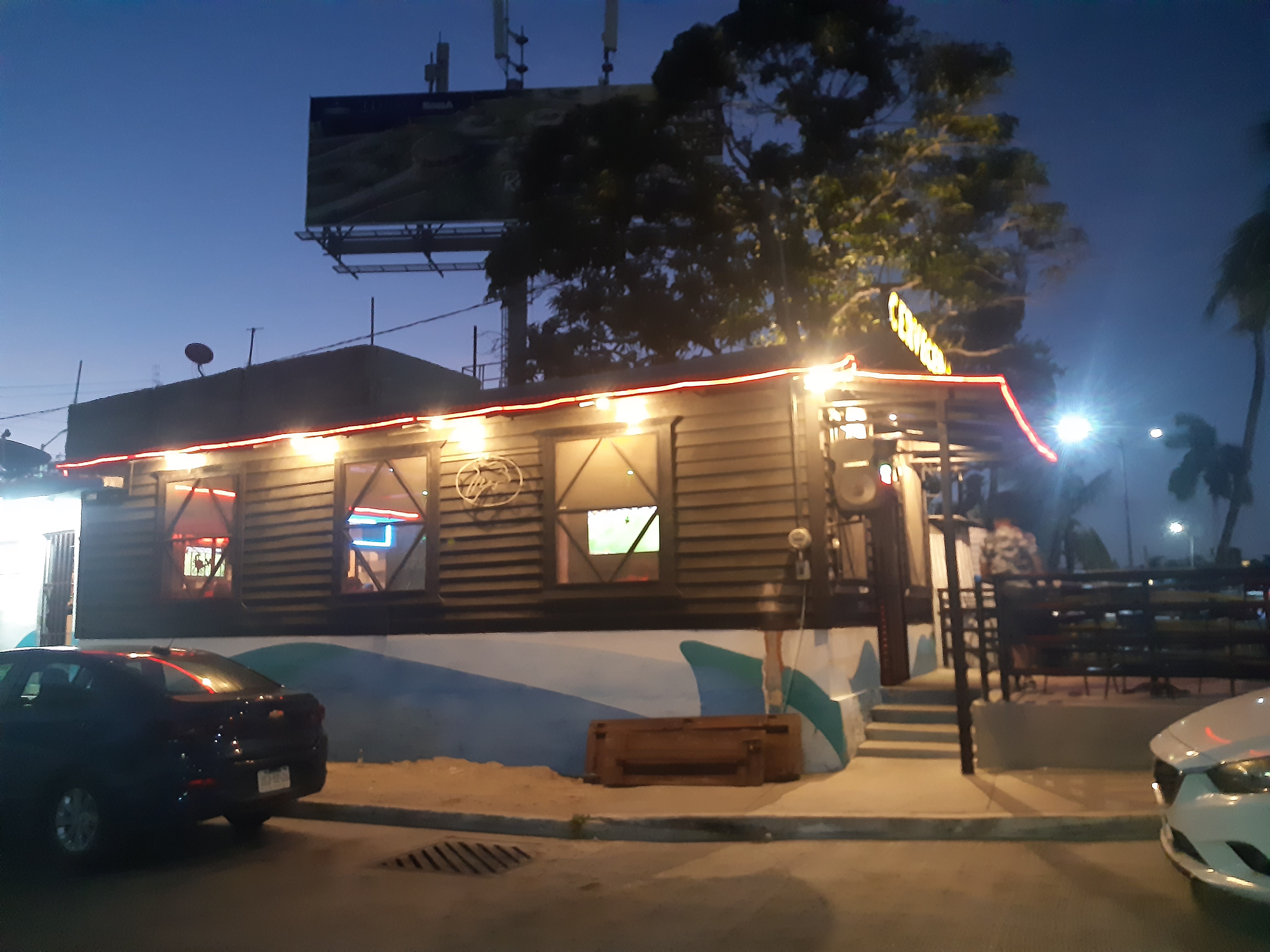 El Delfín Restaurante Bar image 4