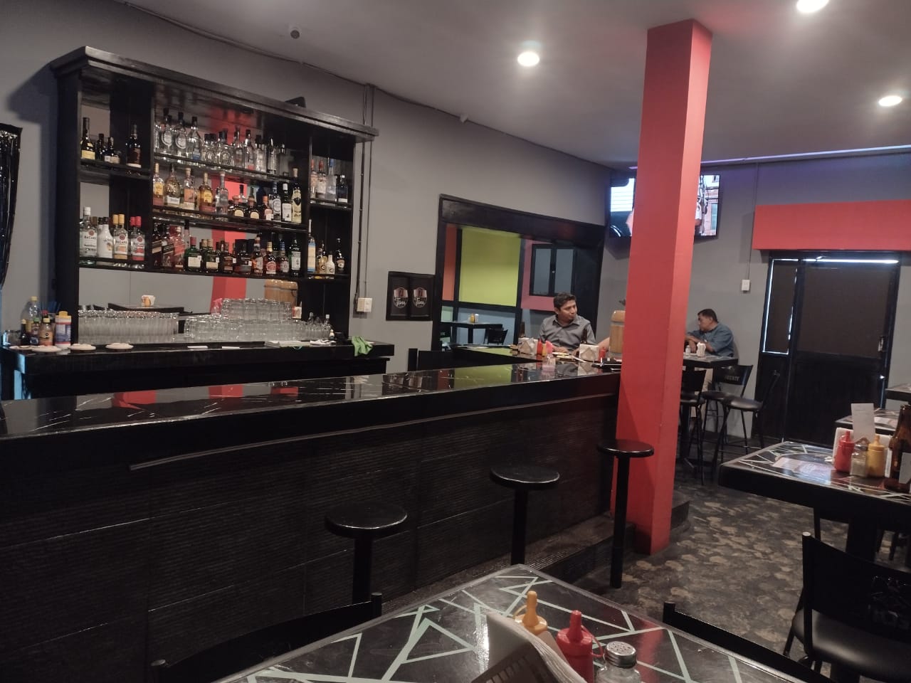 La Titina Restaurant Bar image 1