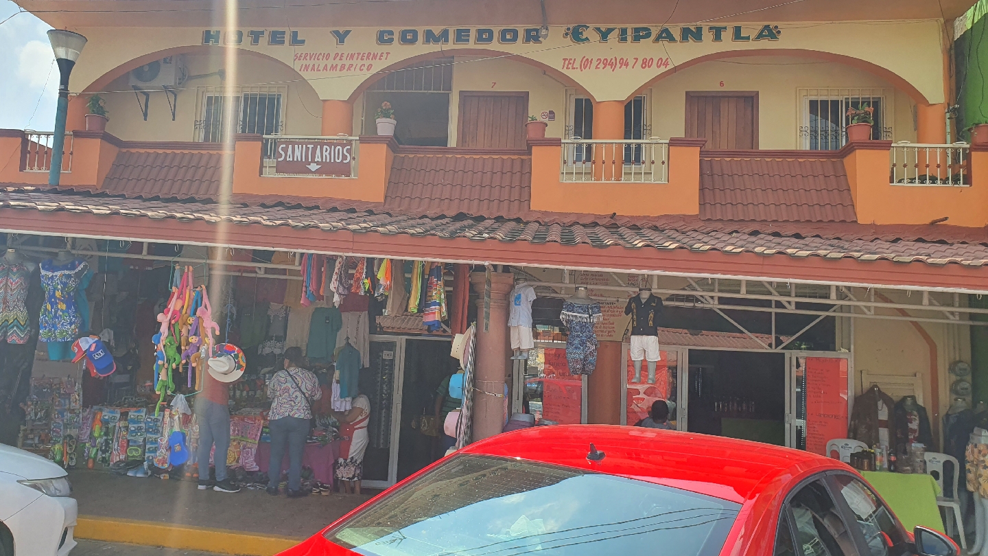 Hotel y Restaurant Eyipantla image 1