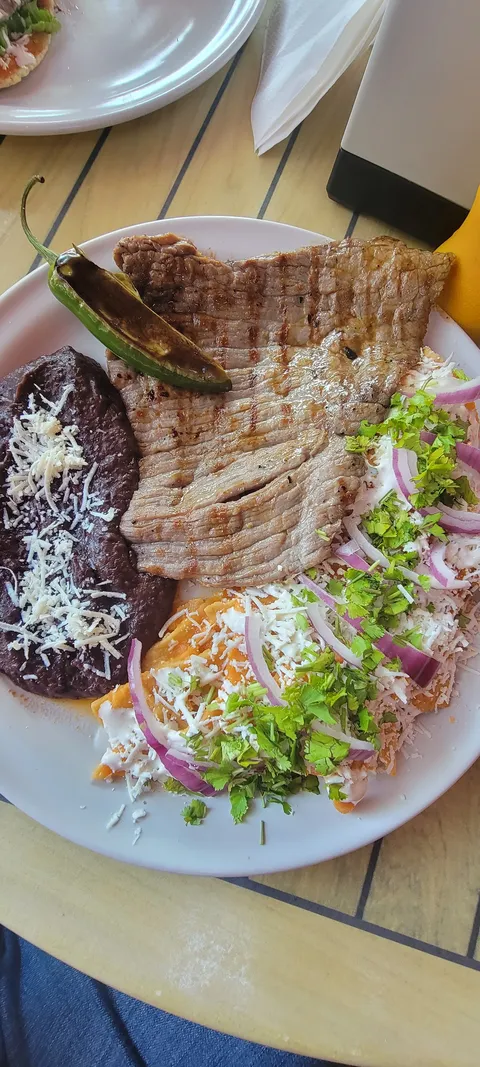 EL AGUACATE RESTAURANTE Y CAFETERIA image 7
