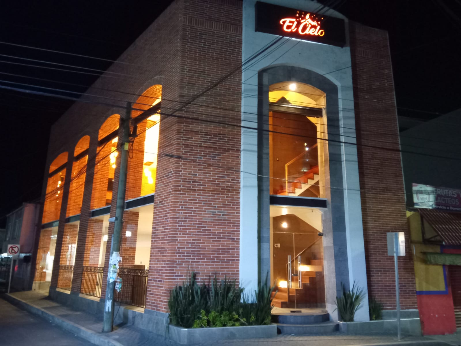 El Cielo Carne & Parilla image 10