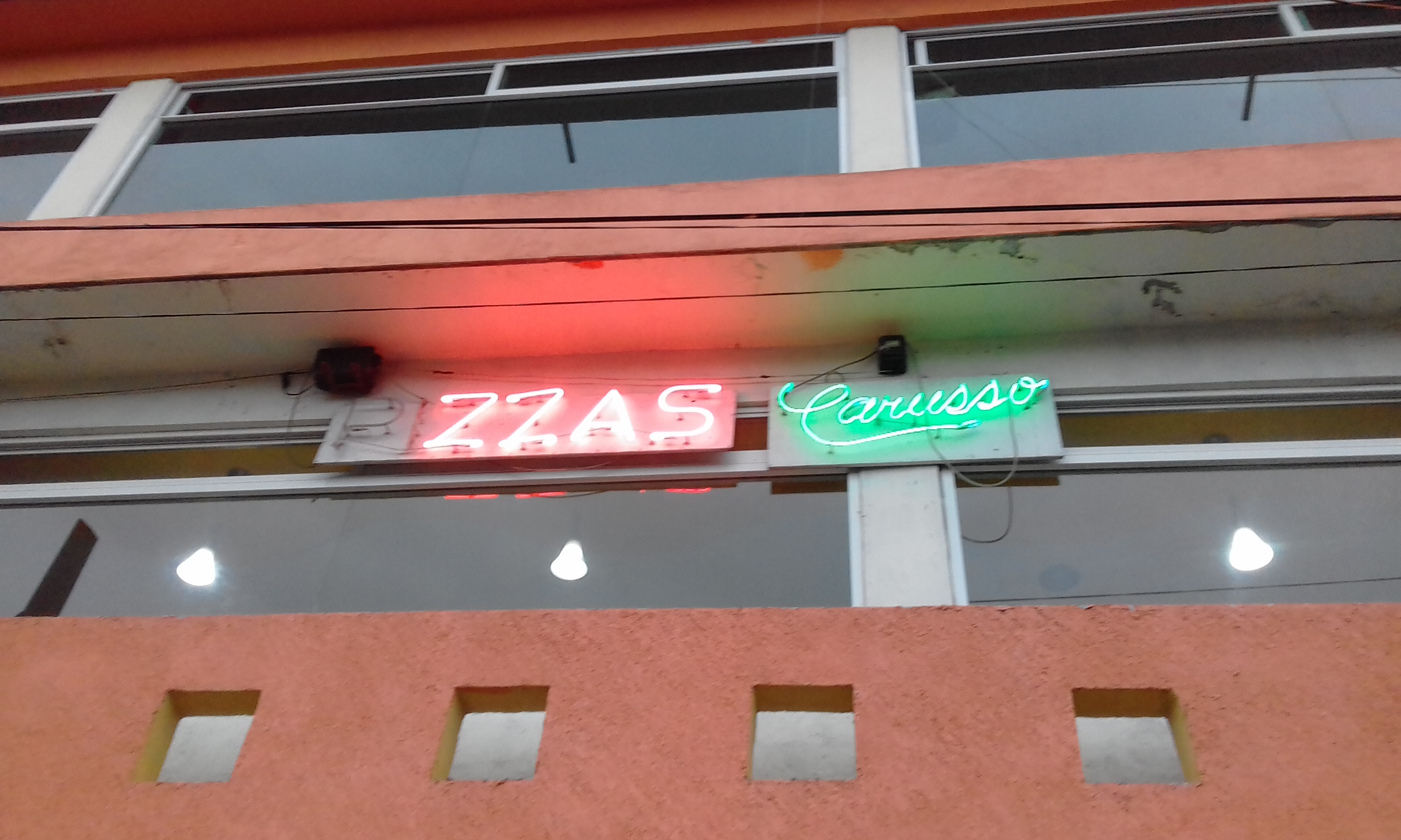 Pizzas Carusso image 9