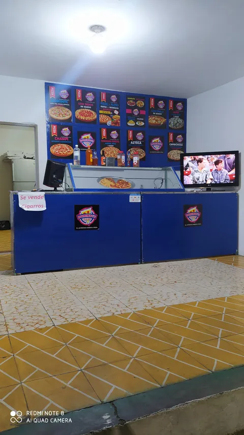 DOMINYC'S PIZZA image 2