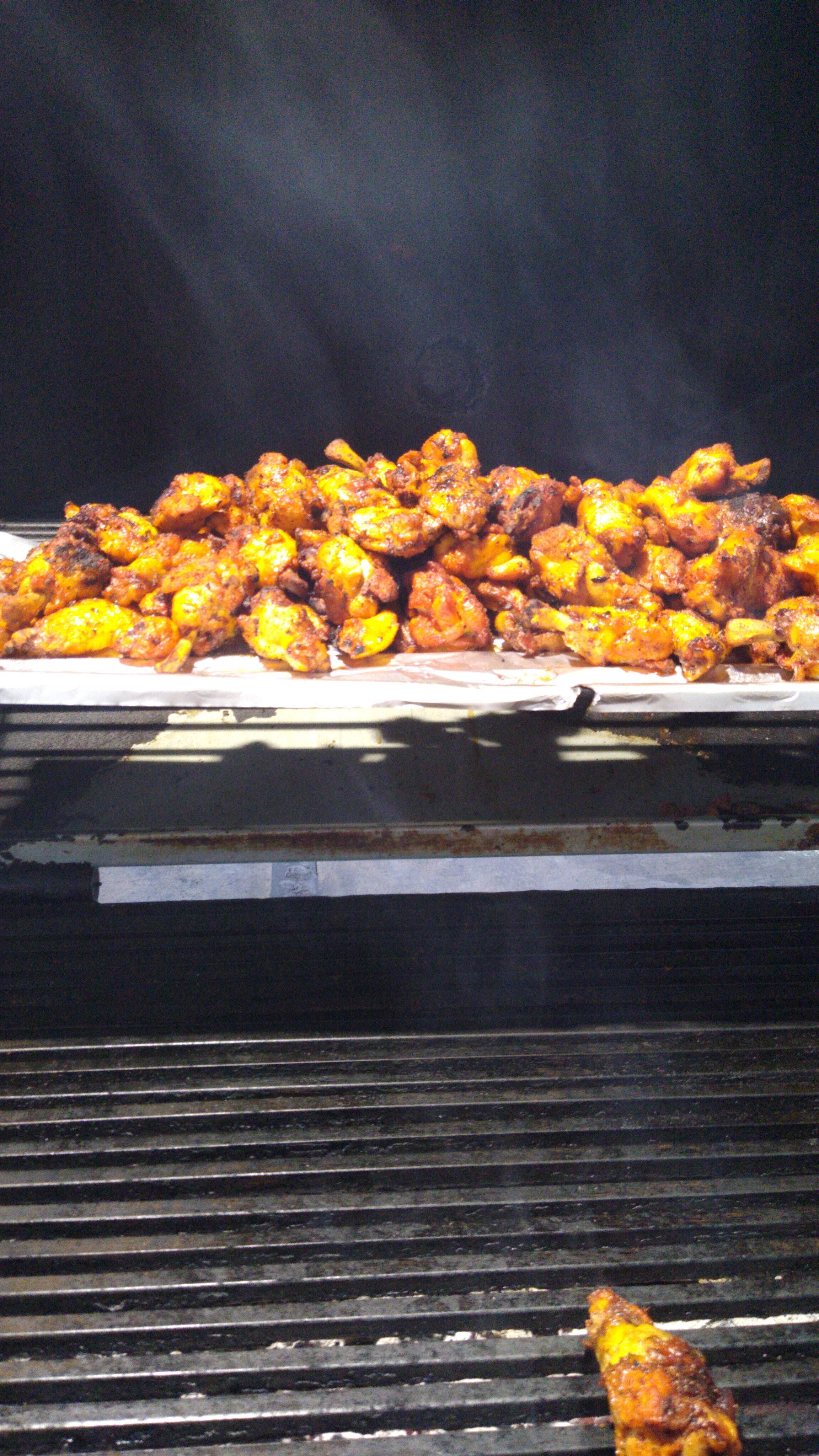 Alitas al carbón plata image 4