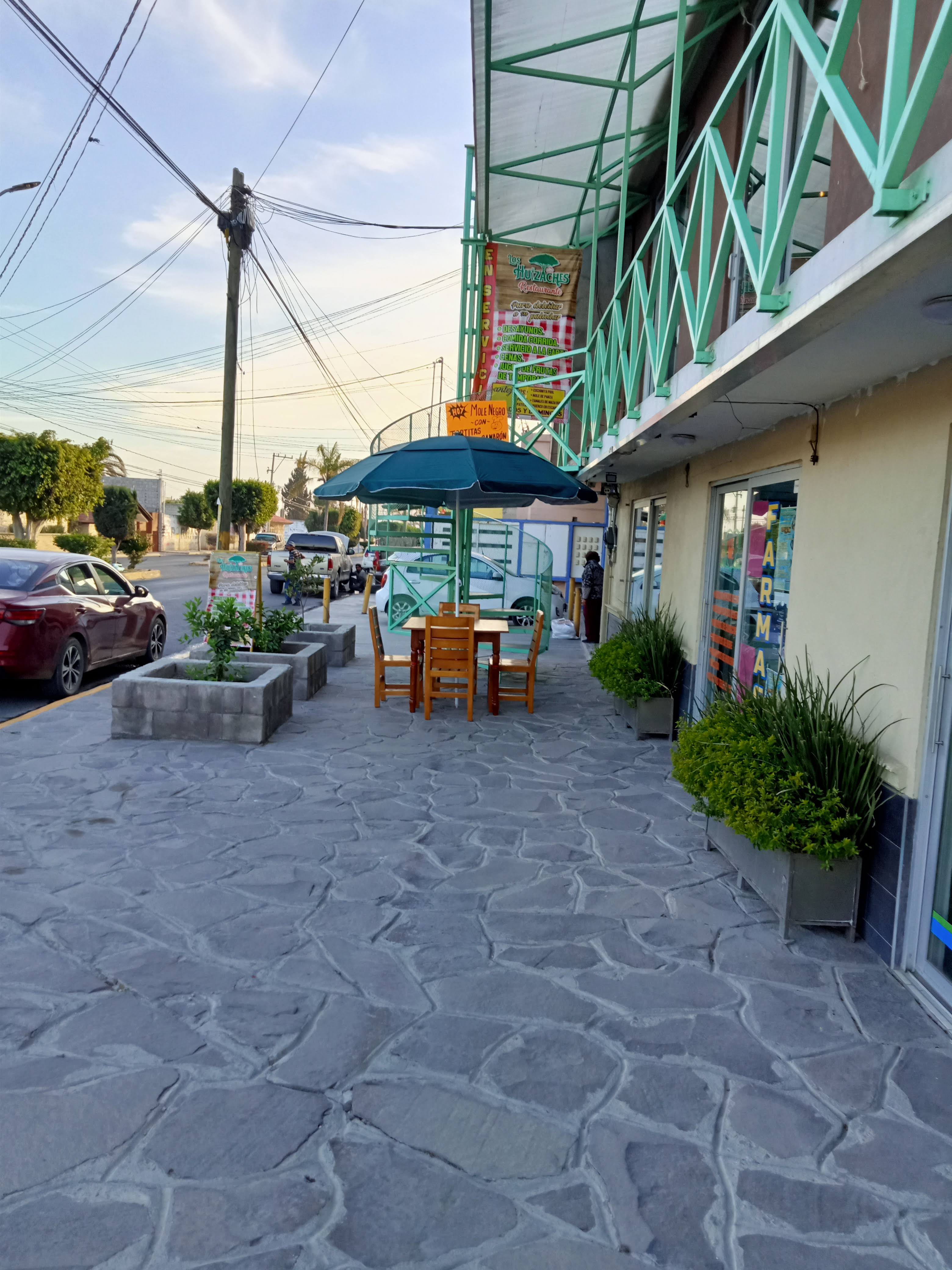 Los Huizaches Restaurante image 2