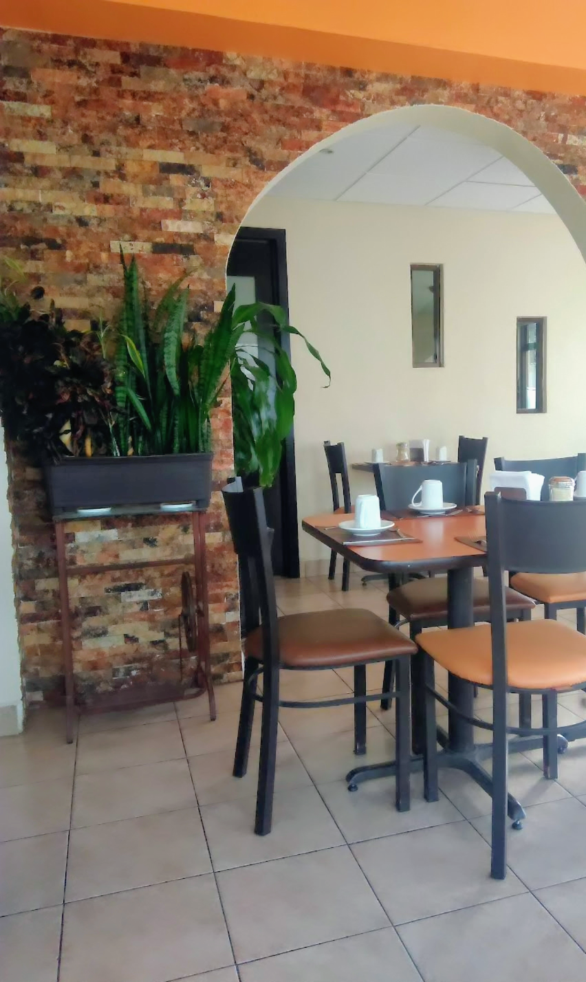 Azafran Restaurant image 4