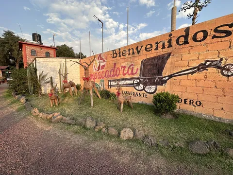 "Restaurante y Asadero La Empacadora" image 5