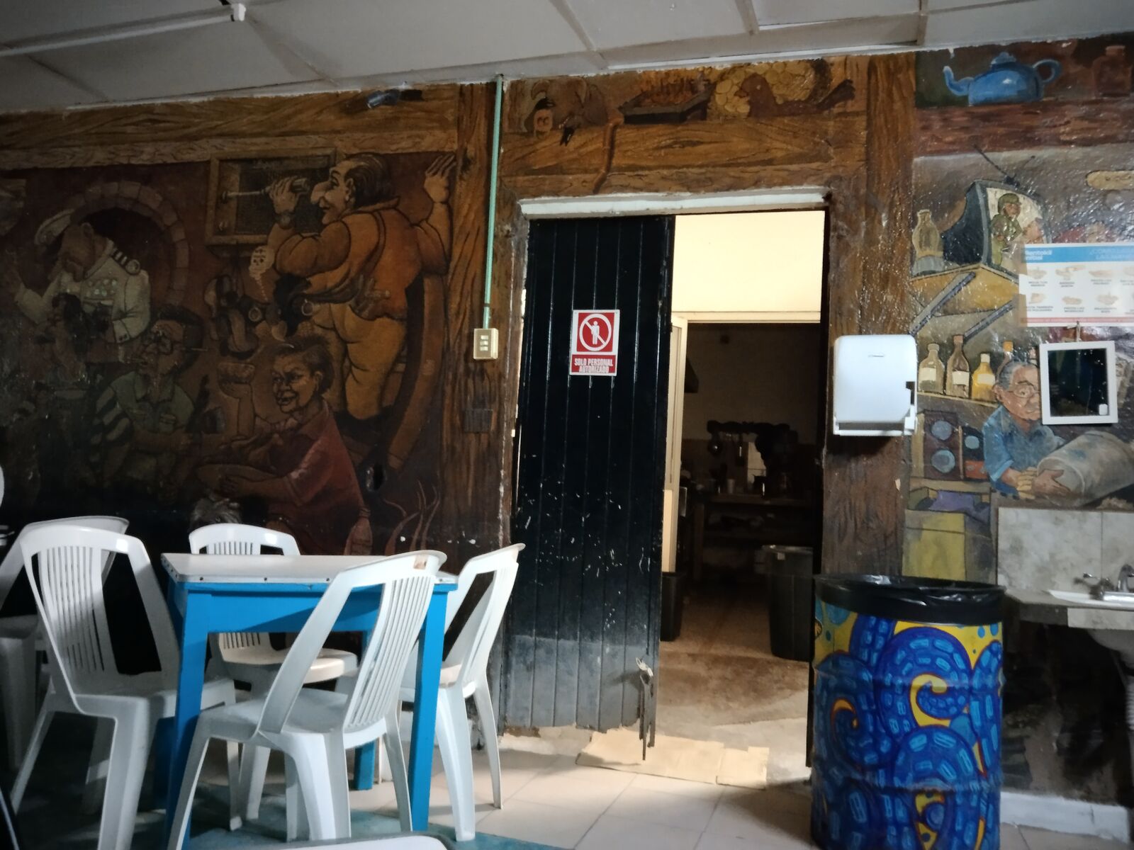 Restaurant-Bar "El Submarino" image 9