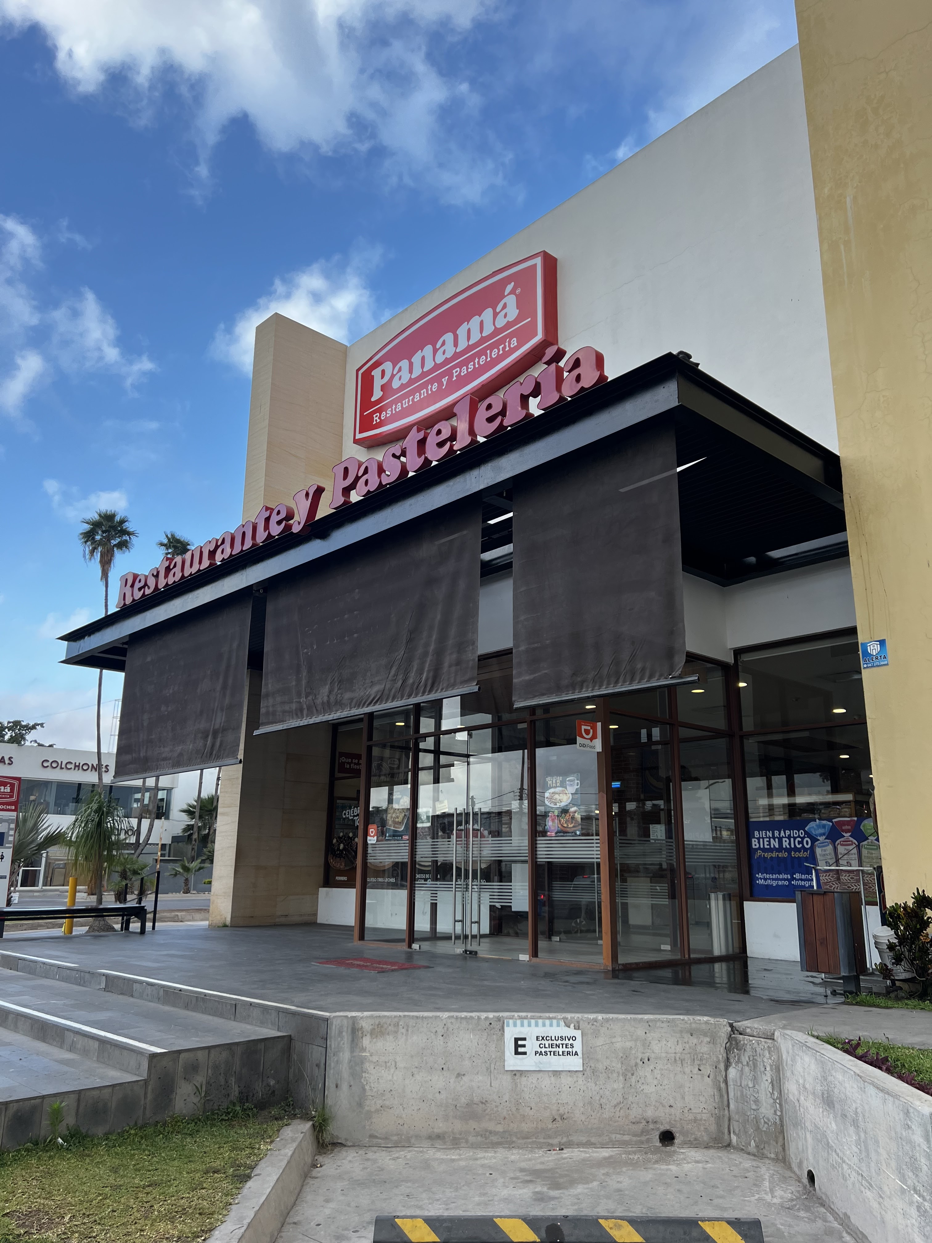 Restaurante y Pastelería Panamá image 1