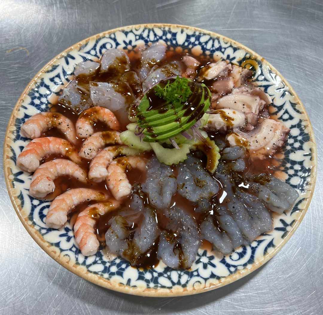 LA MARINA RESTAURANT image 2