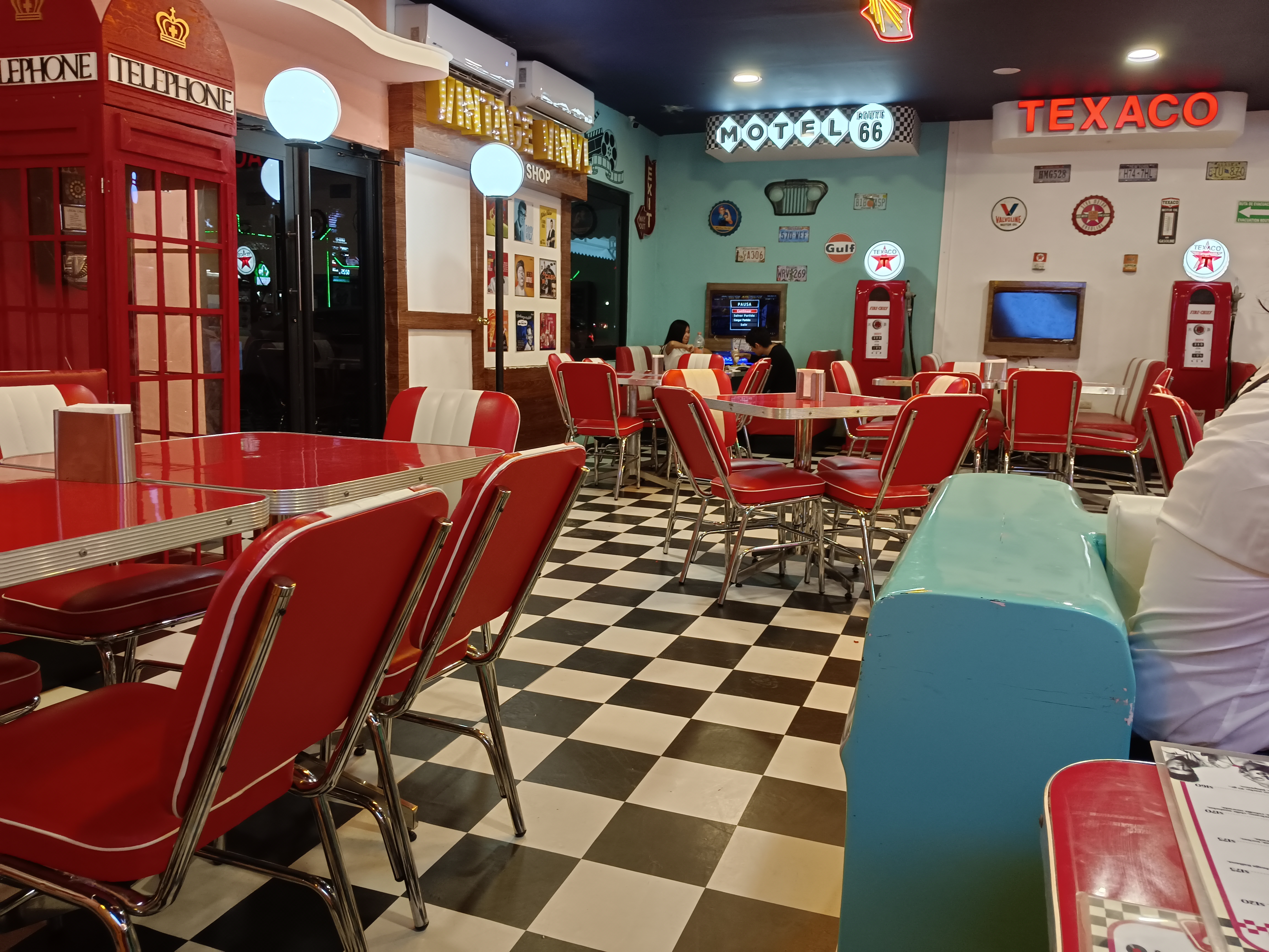 Baby Boom Restaurant image 1