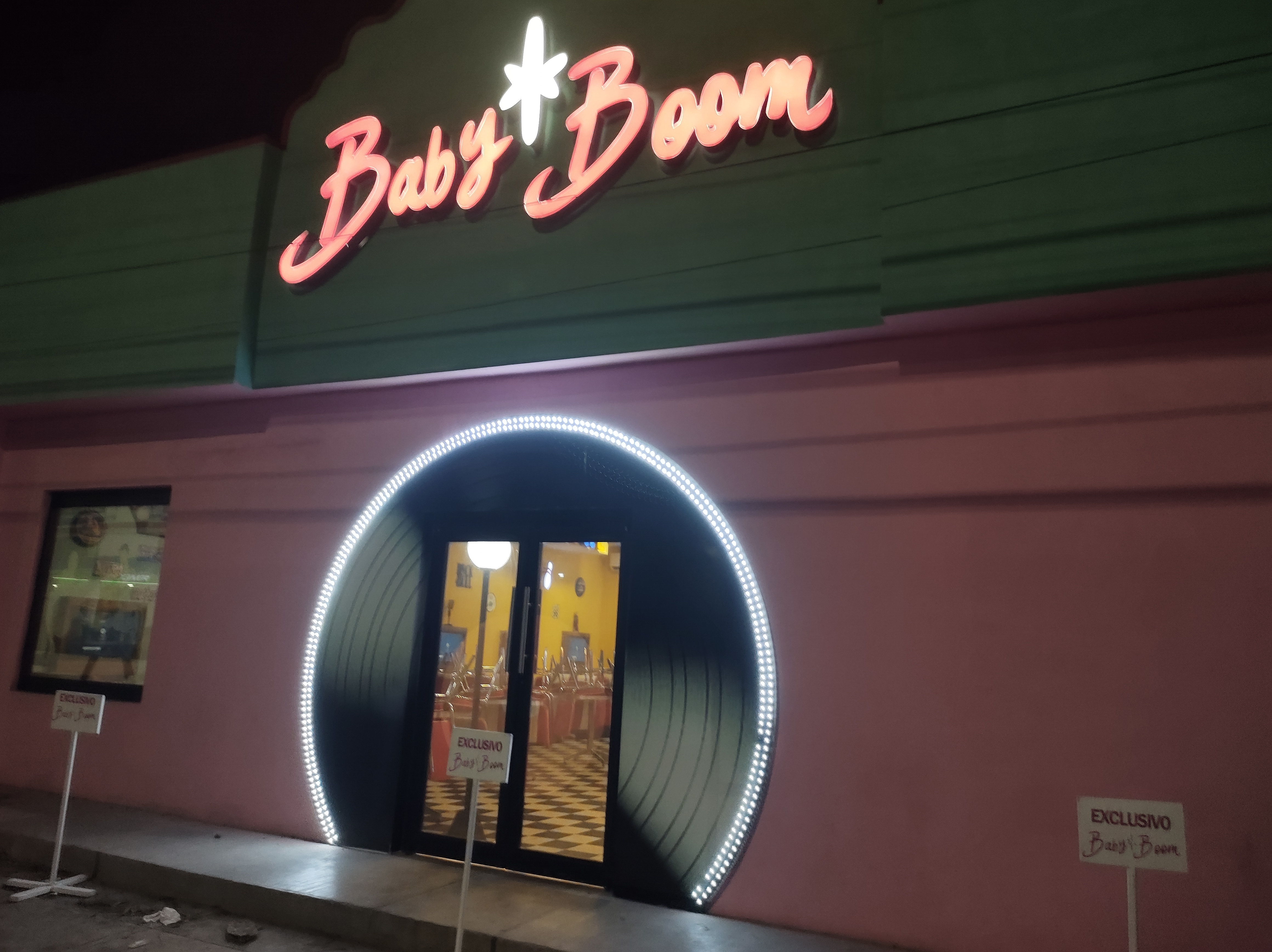 Baby Boom Restaurant image 6