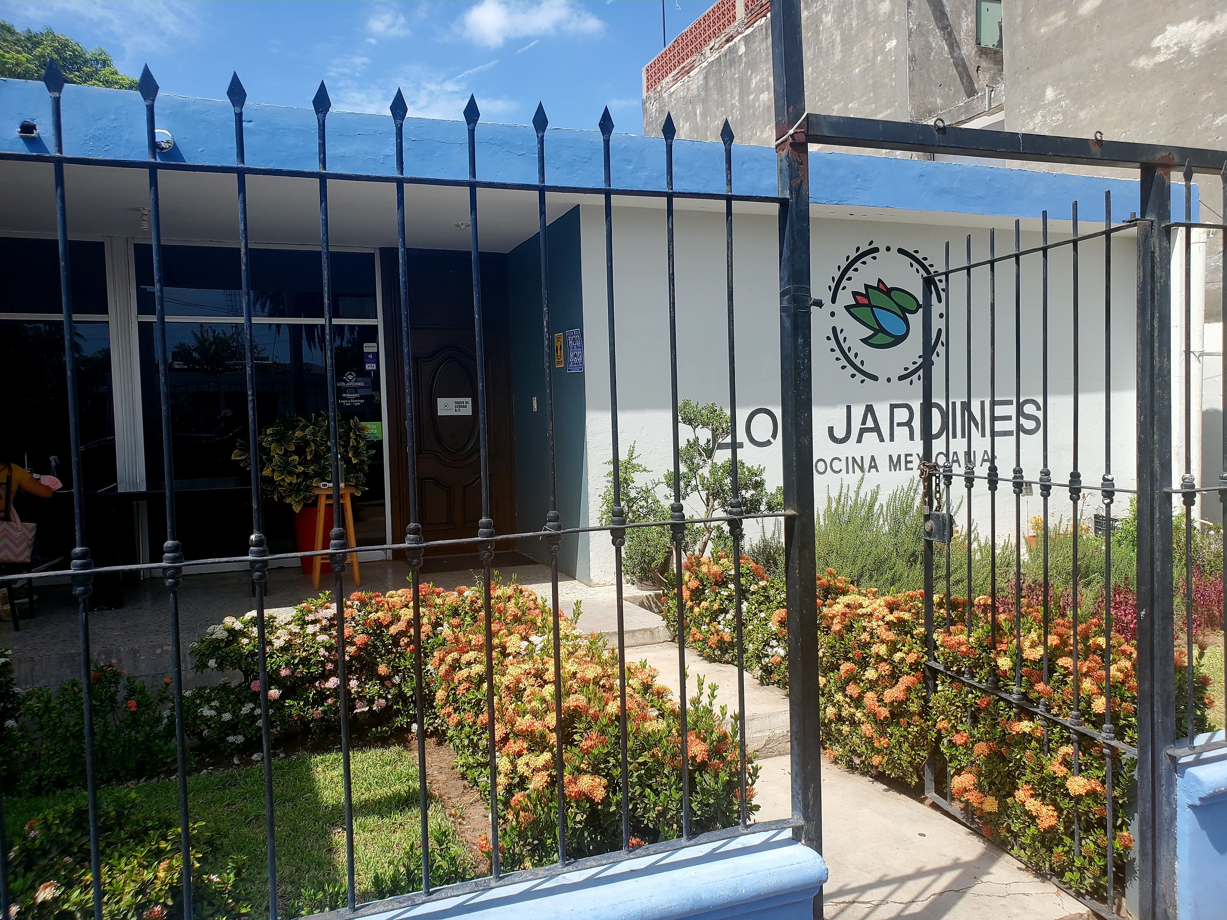 Los Jardines Restaurant image 10
