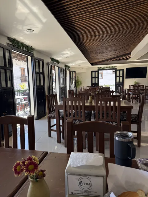 RESTAURANTE LICHO image 4