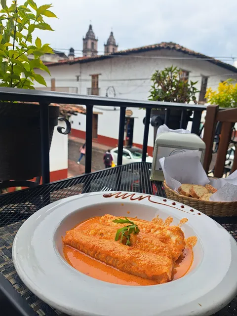 RESTAURANTE LICHO image 7