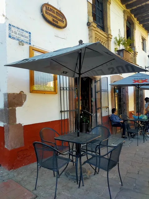 Alma Edith Restaurante Bar image 1