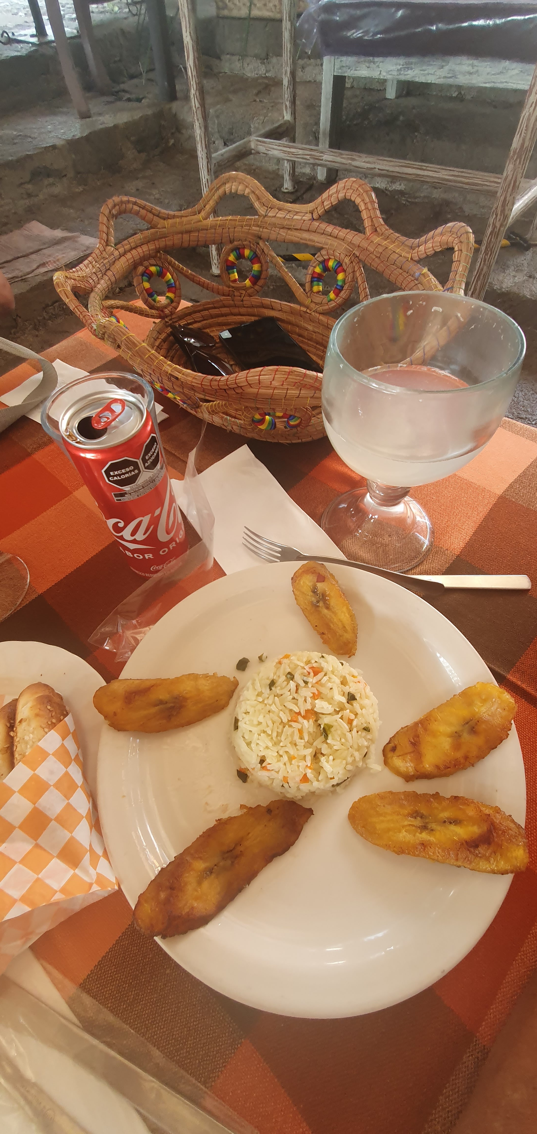 Lagartos Bar image 8