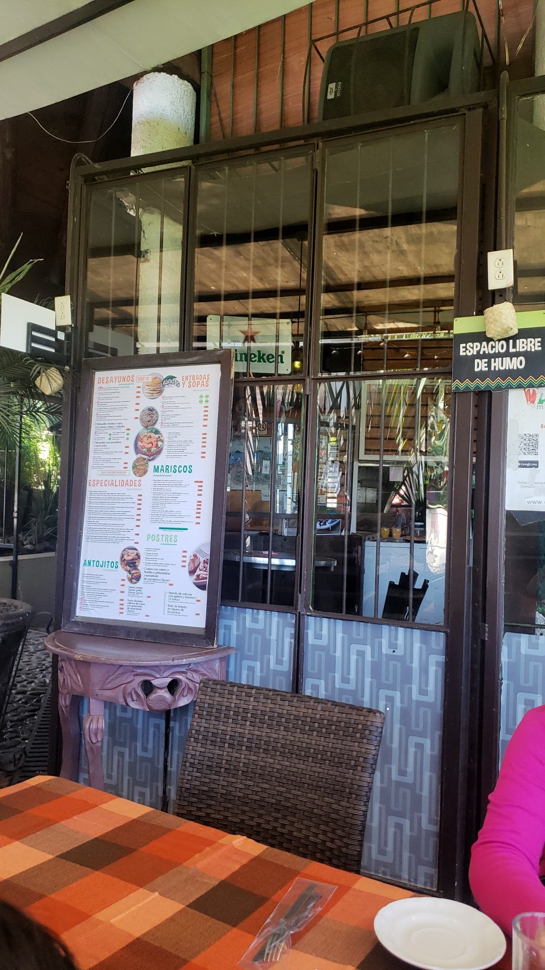 Lagartos Bar image 9