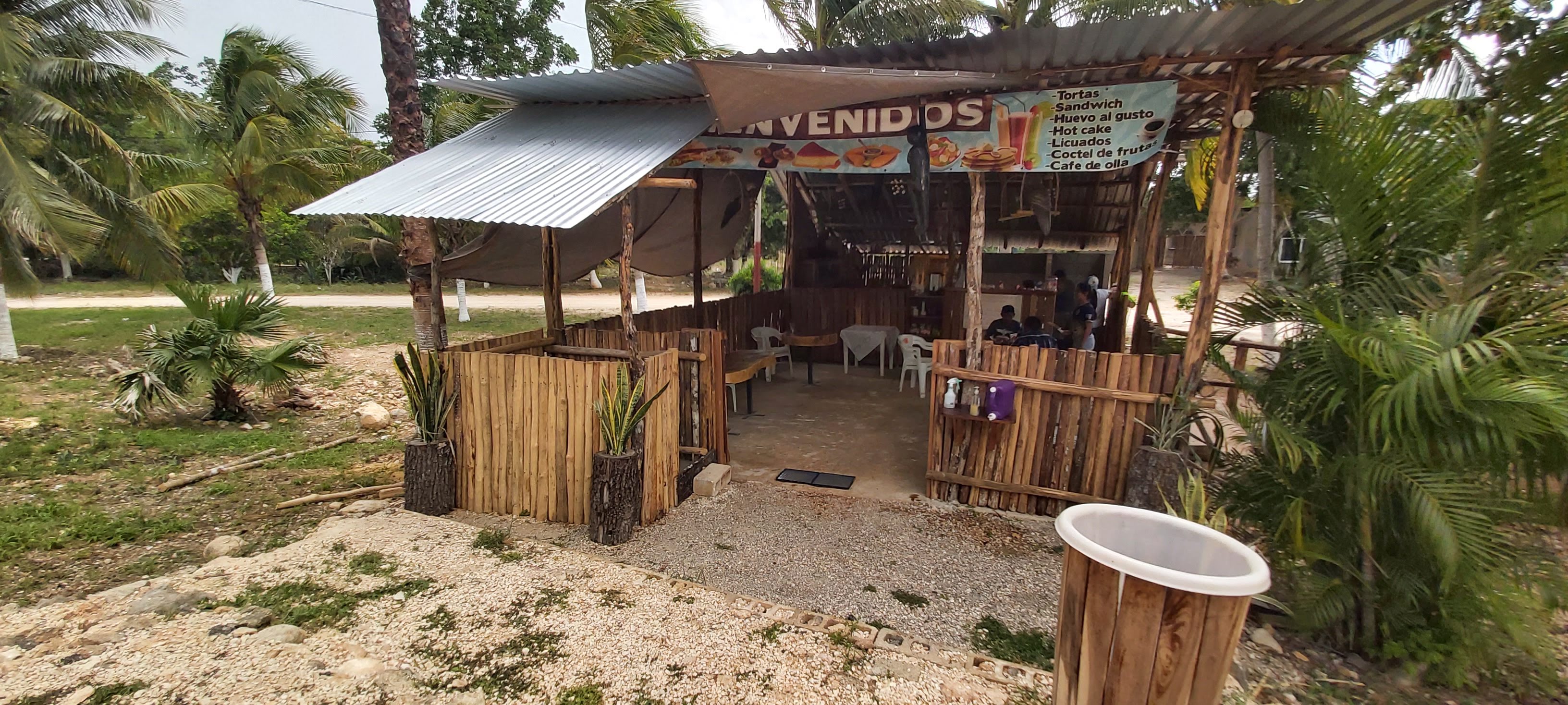 Restaurant Bar Familiar El Crucero image 3