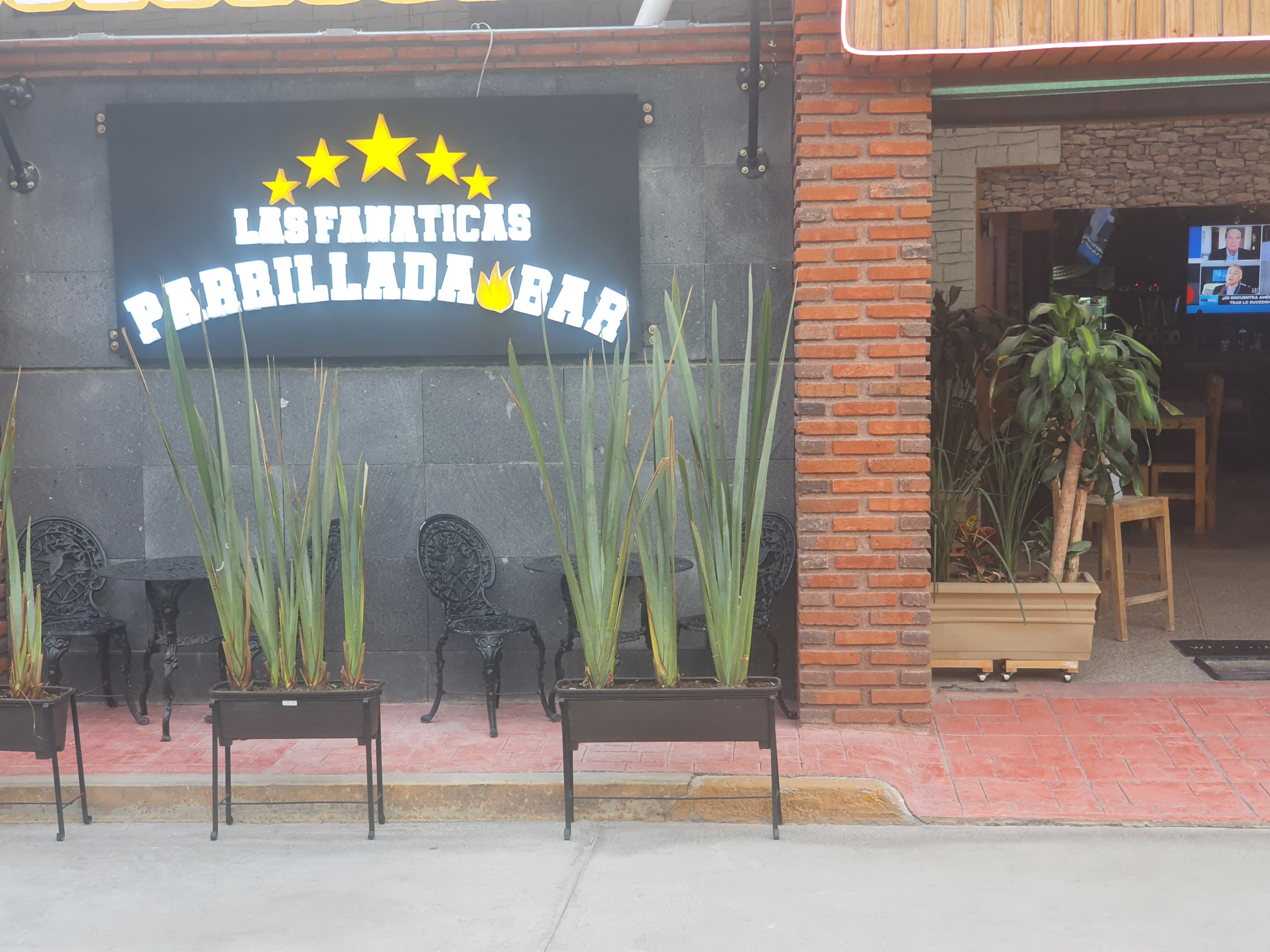 Las Fanaticas Parrillada Bar image 1