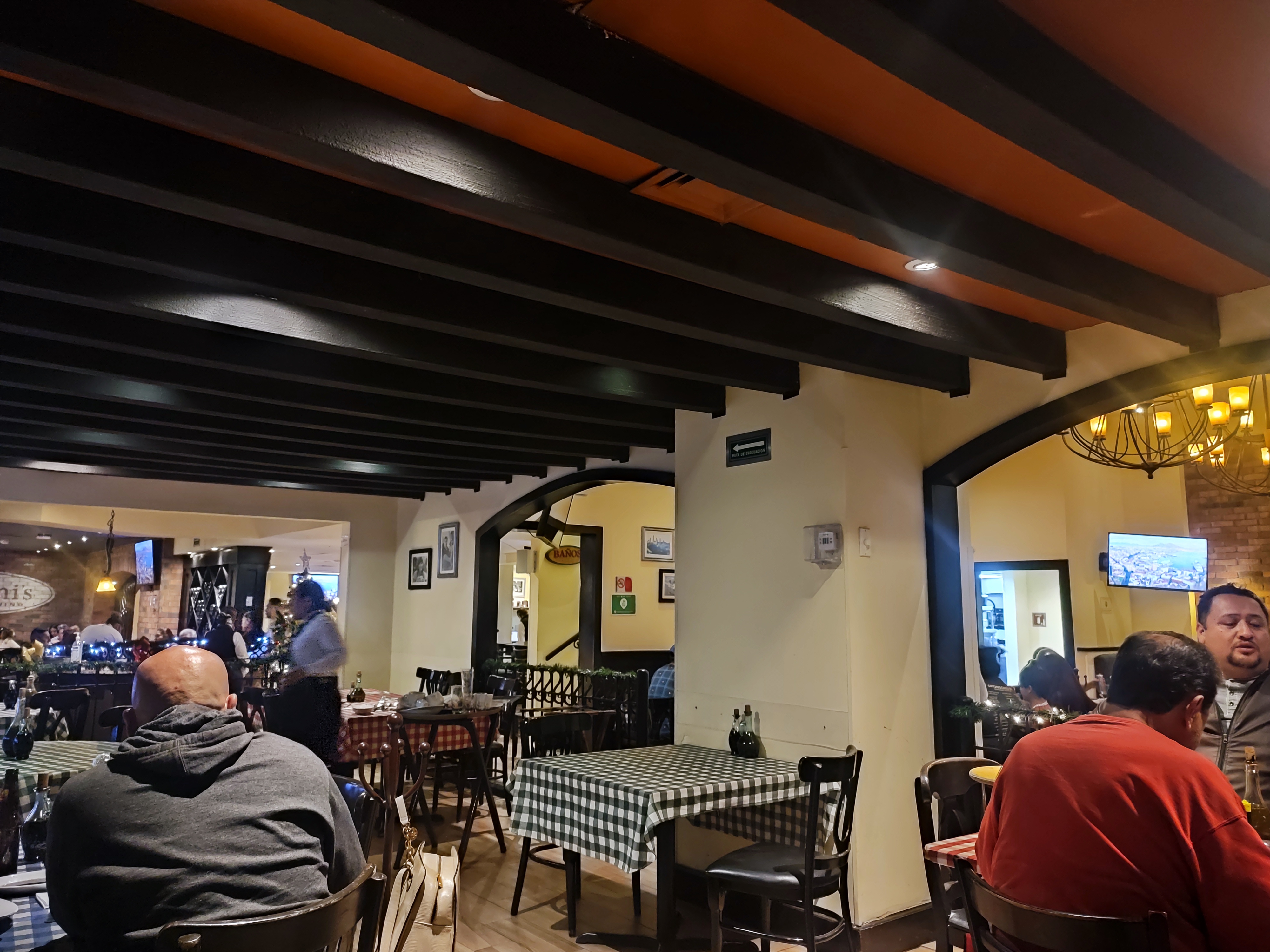 Italianni's Ecatepec image 5