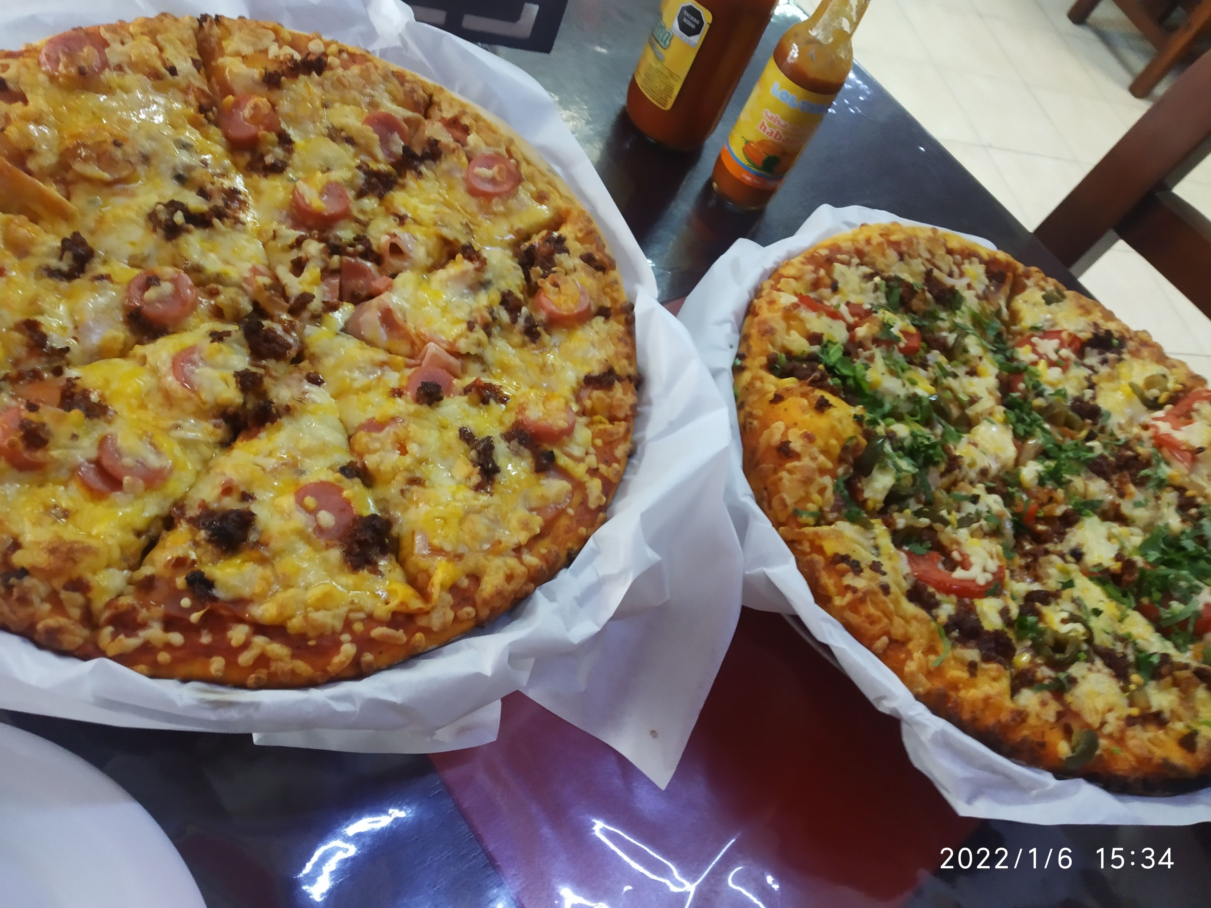 "LA BAJA" Pizza, Wings & Beer image 1