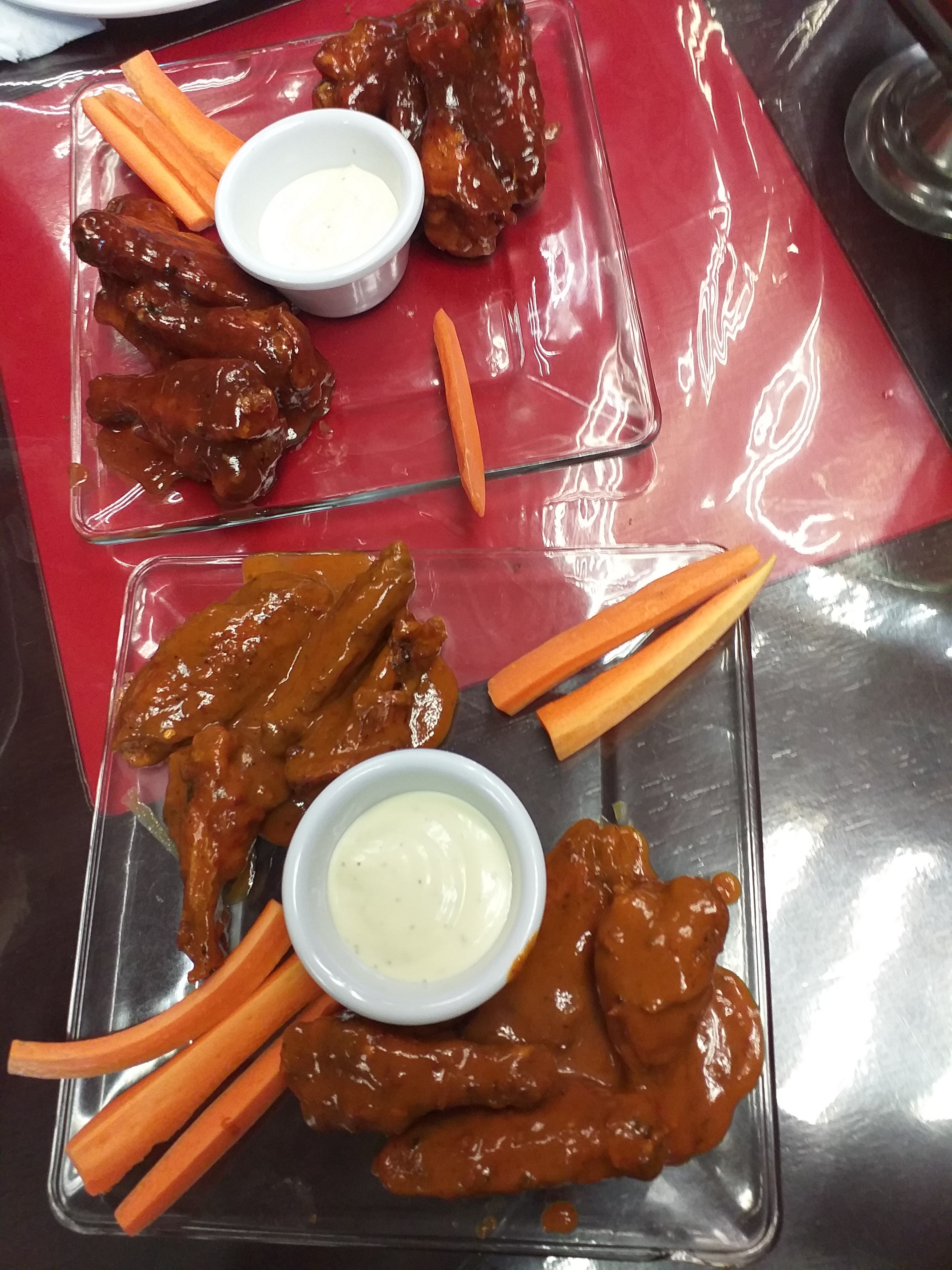 "LA BAJA" Pizza, Wings & Beer image 5