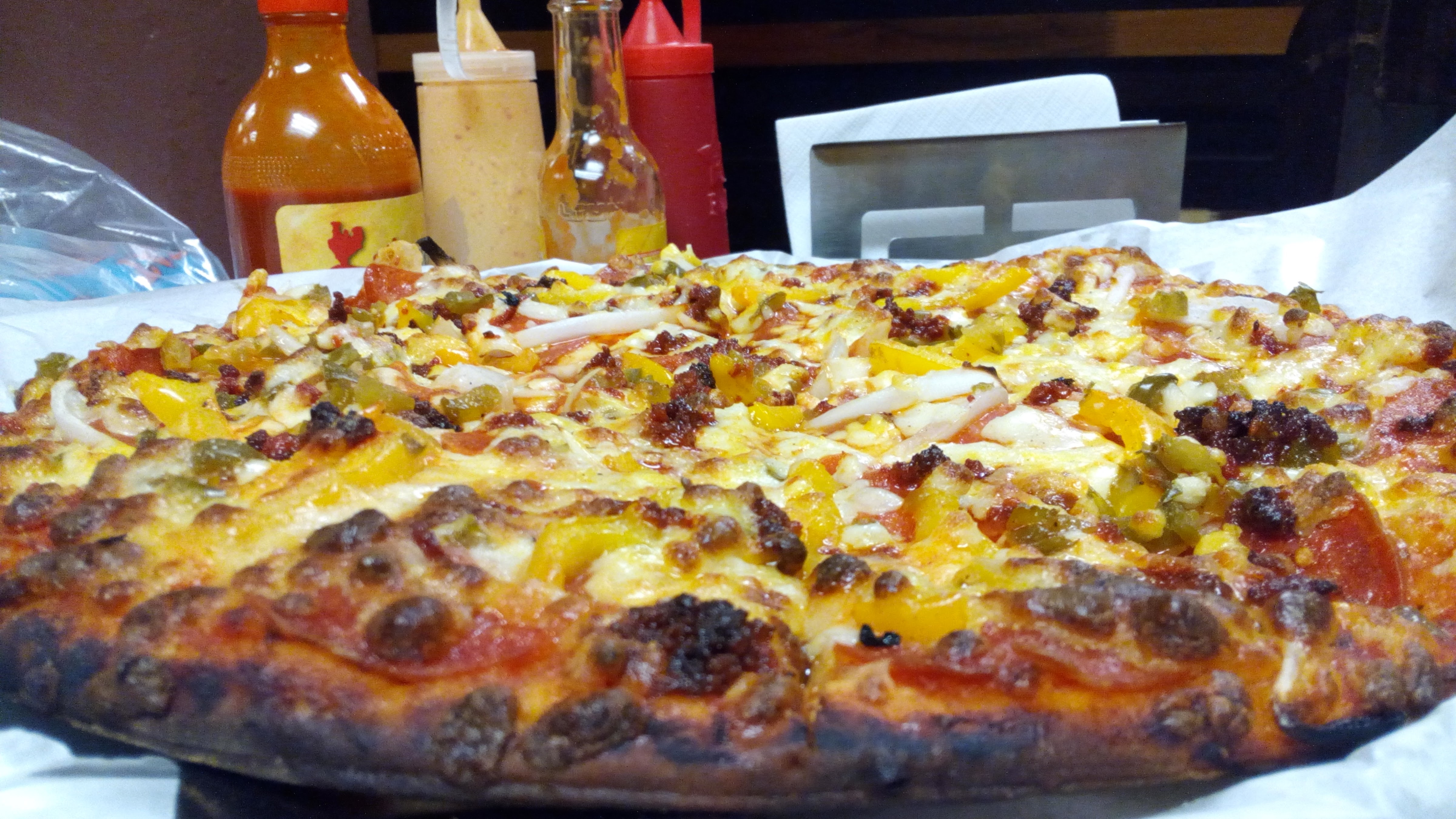 "LA BAJA" Pizza, Wings & Beer image 6