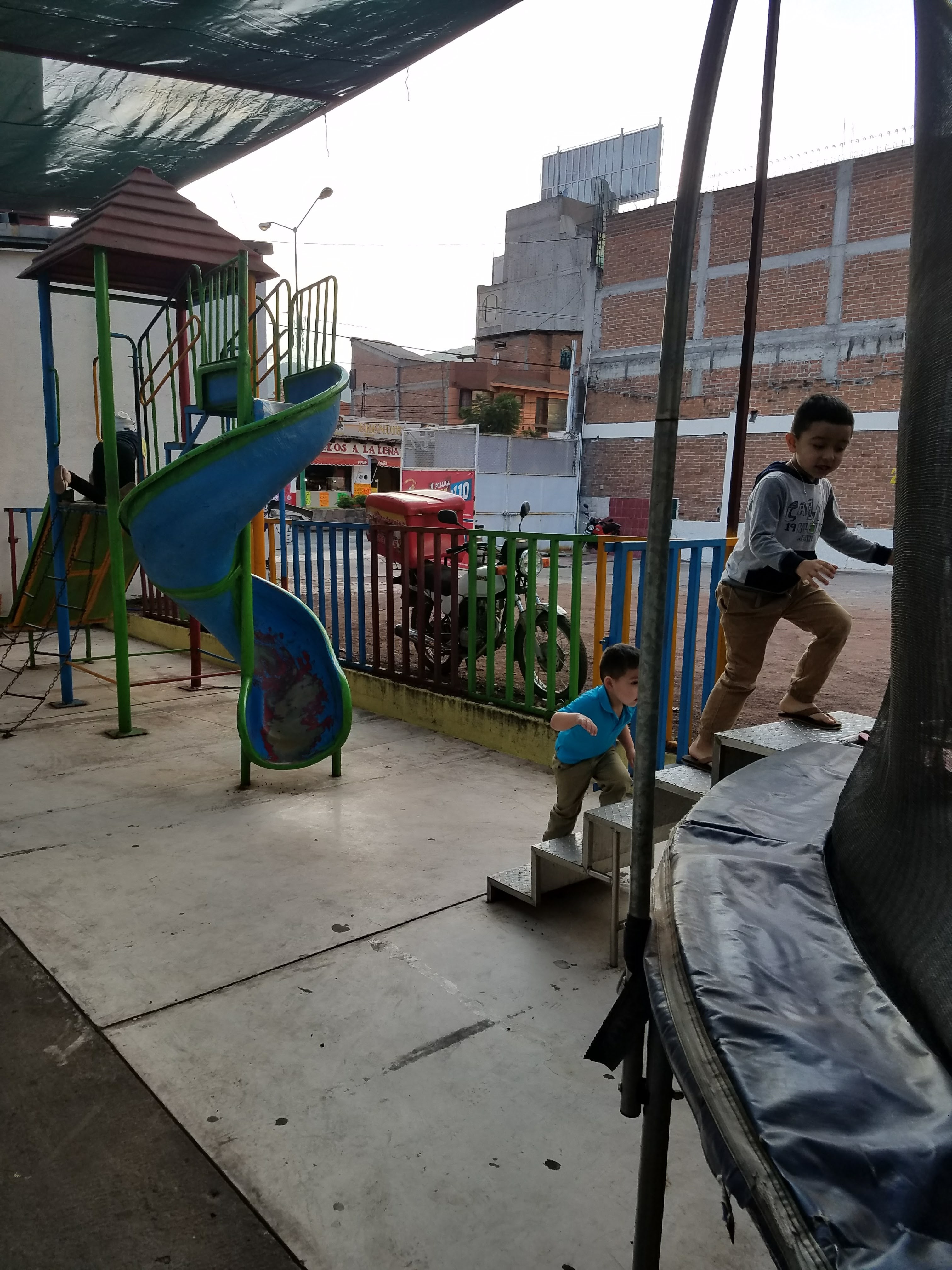 Restaurante Pollo Feliz Ciudad Hidalgo image 10