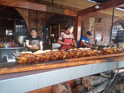 Pollos a la leña MARY image 3