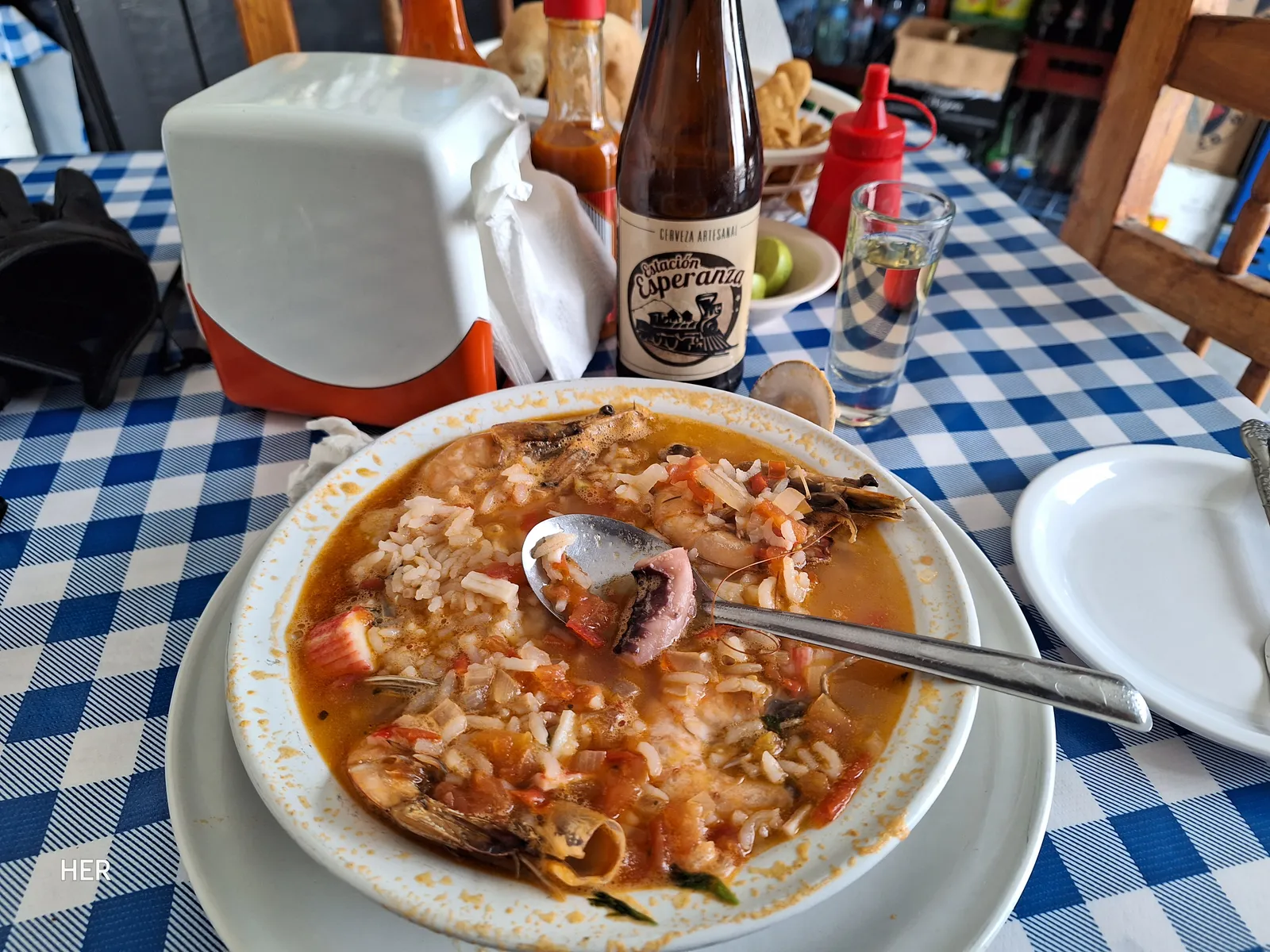 Betzy's Marisqueria image 7