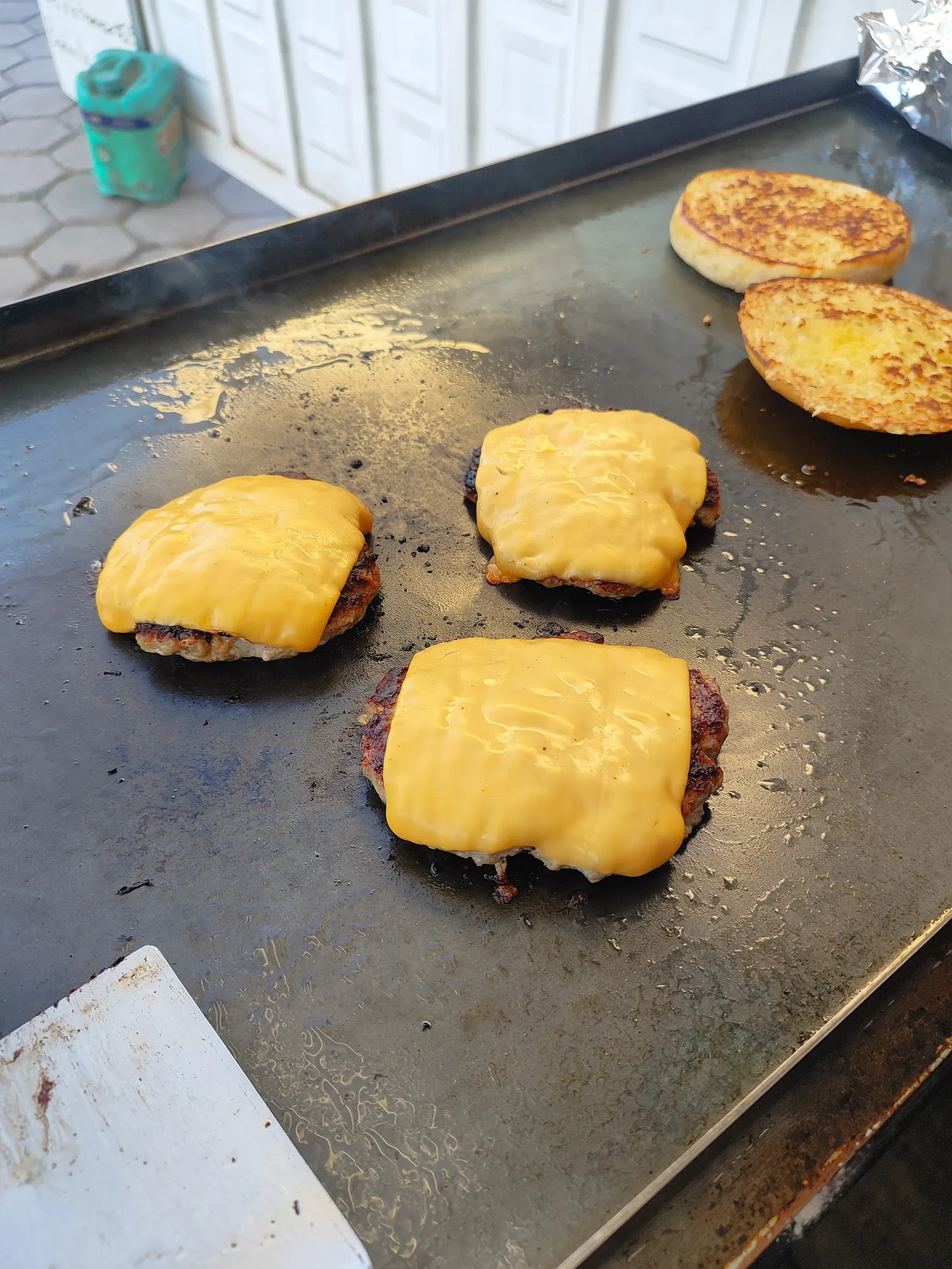 Michi Burguer image 6