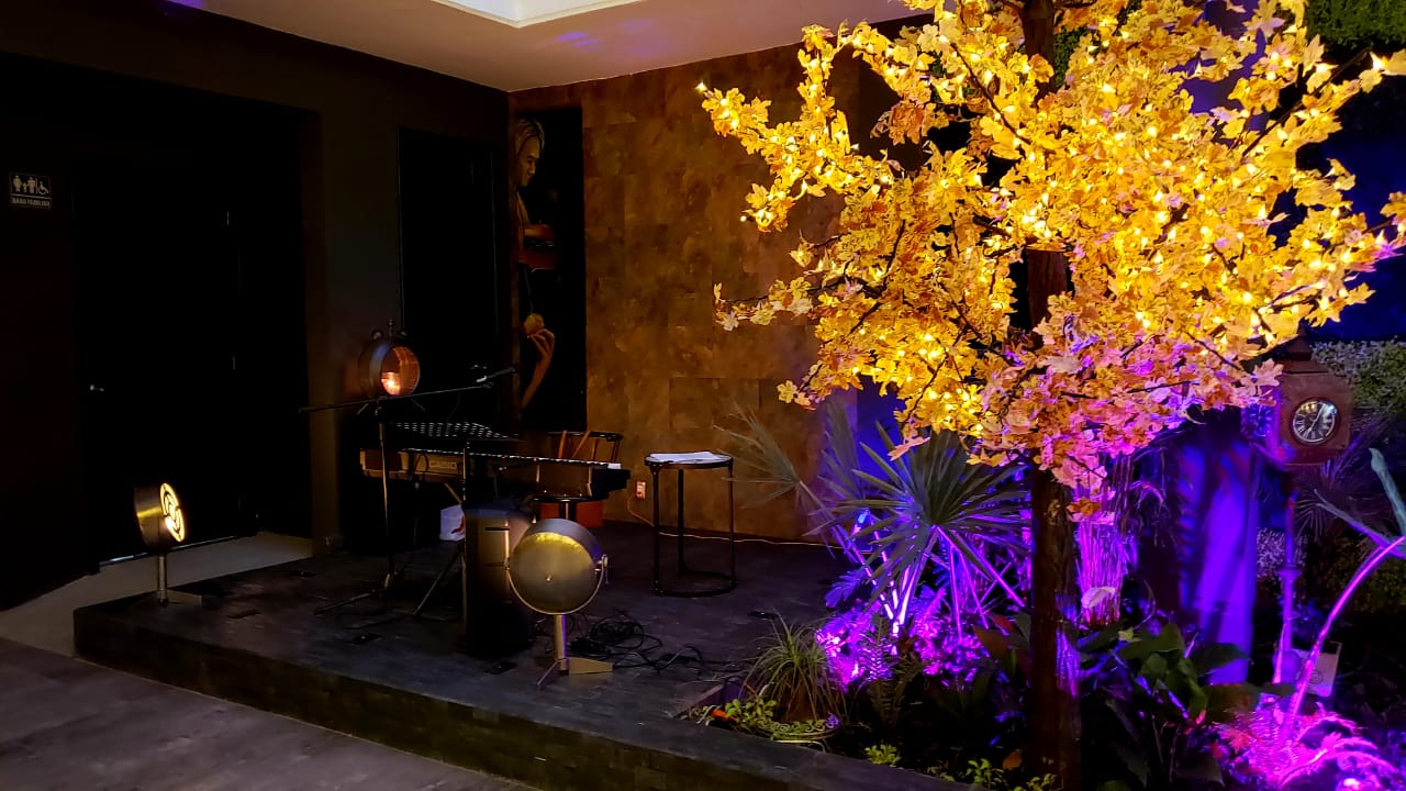 IL TEMPO CAFFE Restaurant, Bar, Karaoke, Salas Ejecutivas image 3