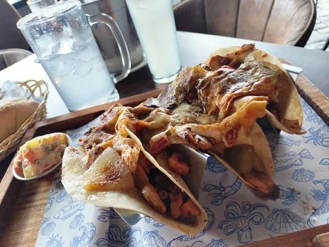Mariscos Diaz image 2
