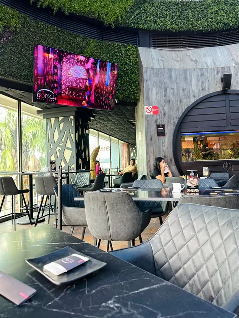 Domu Sushi Bar image 1
