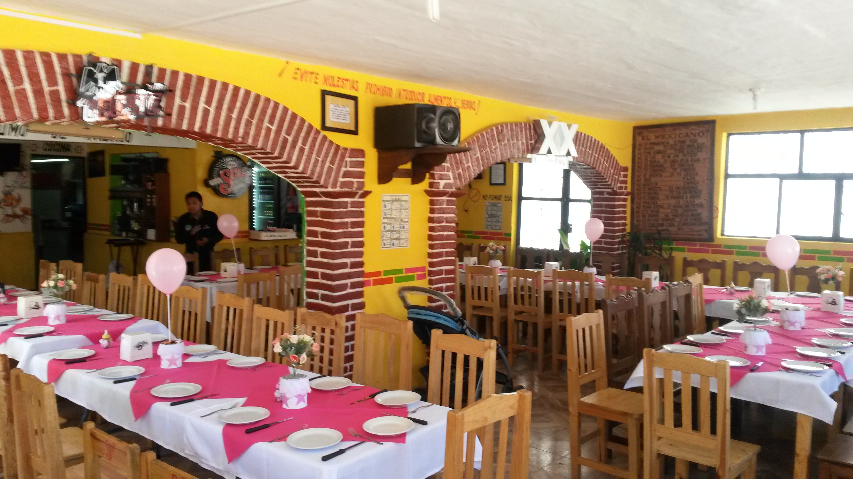 El Coyote restaurant familiar image 1