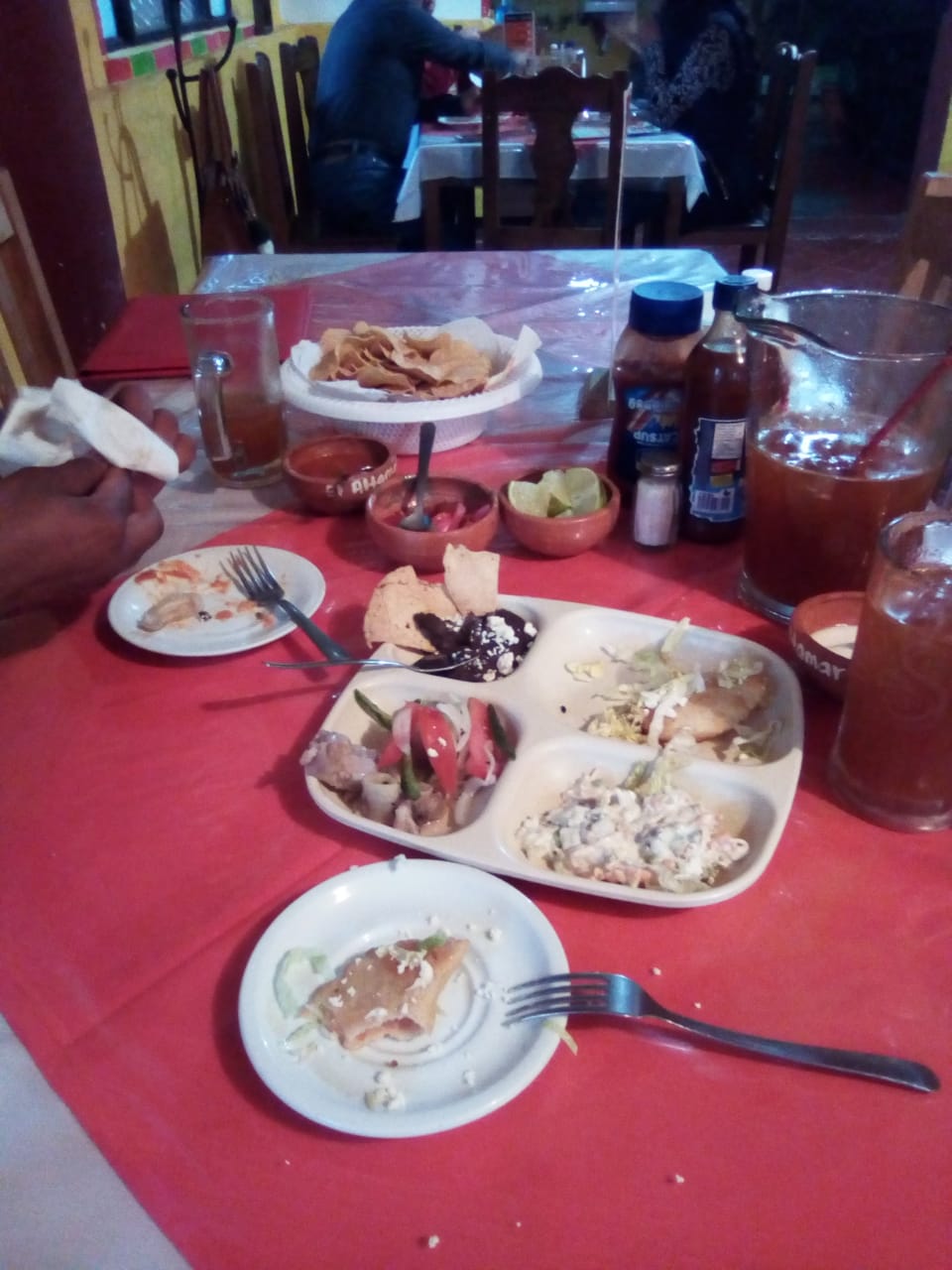 El Coyote restaurant familiar image 9