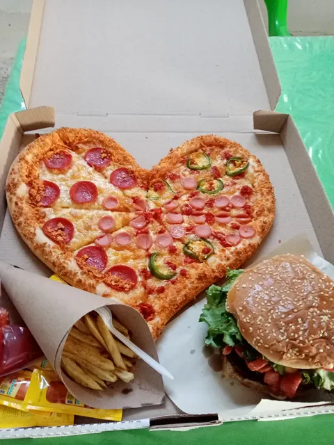 Pizza planet terrenate image 2
