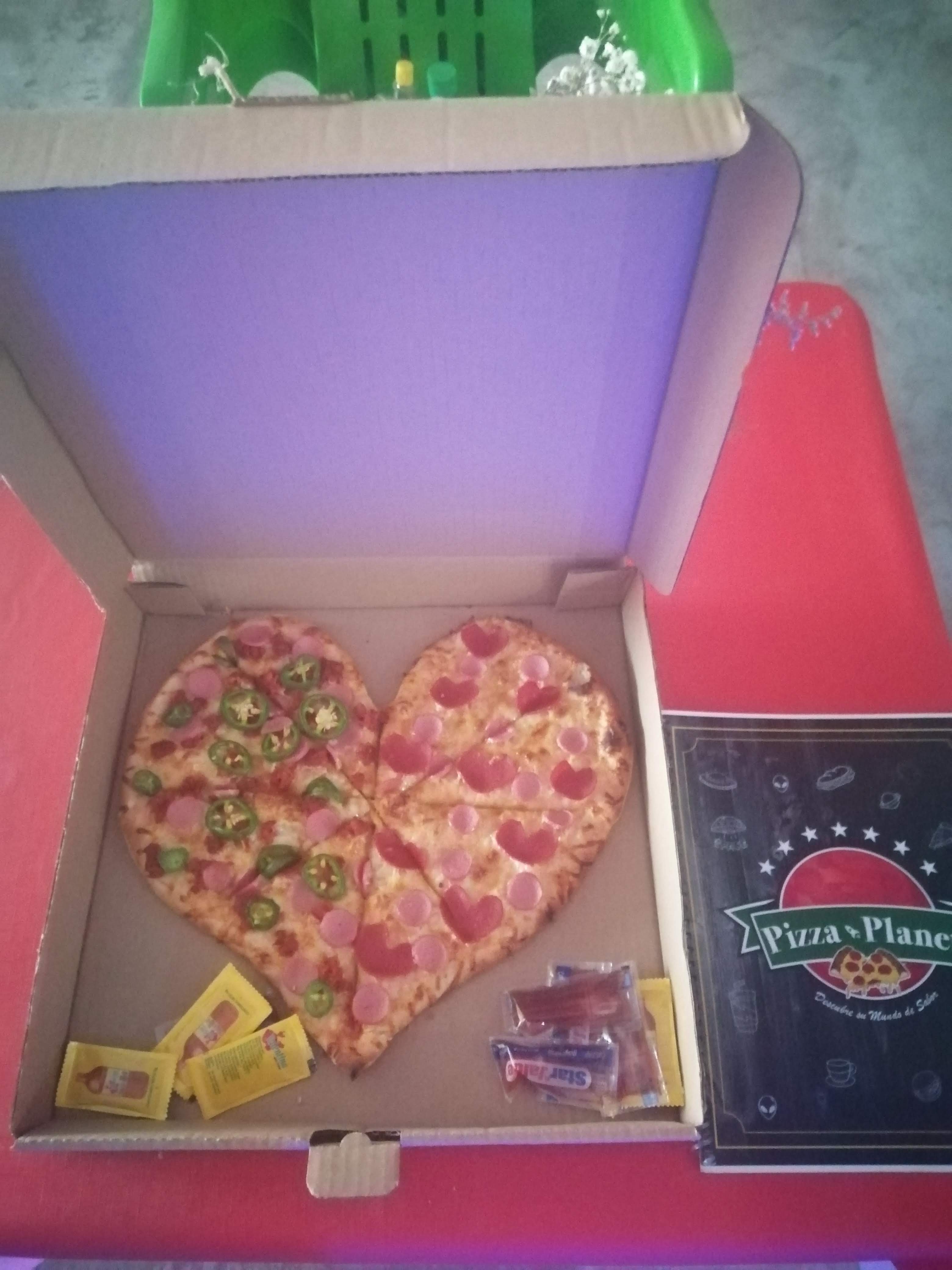 Pizza planet terrenate image 6