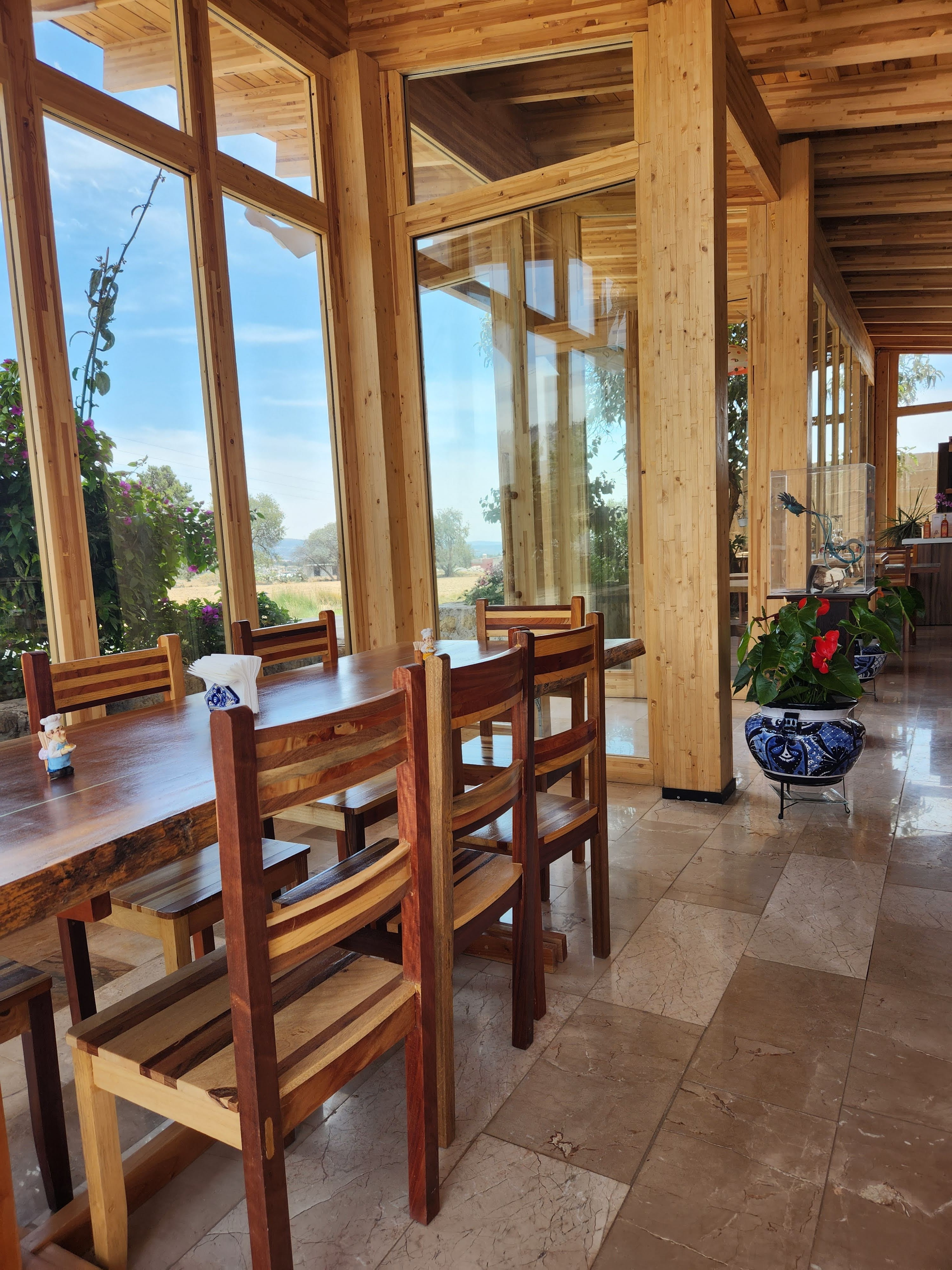 Quetzal Restaurante image 1