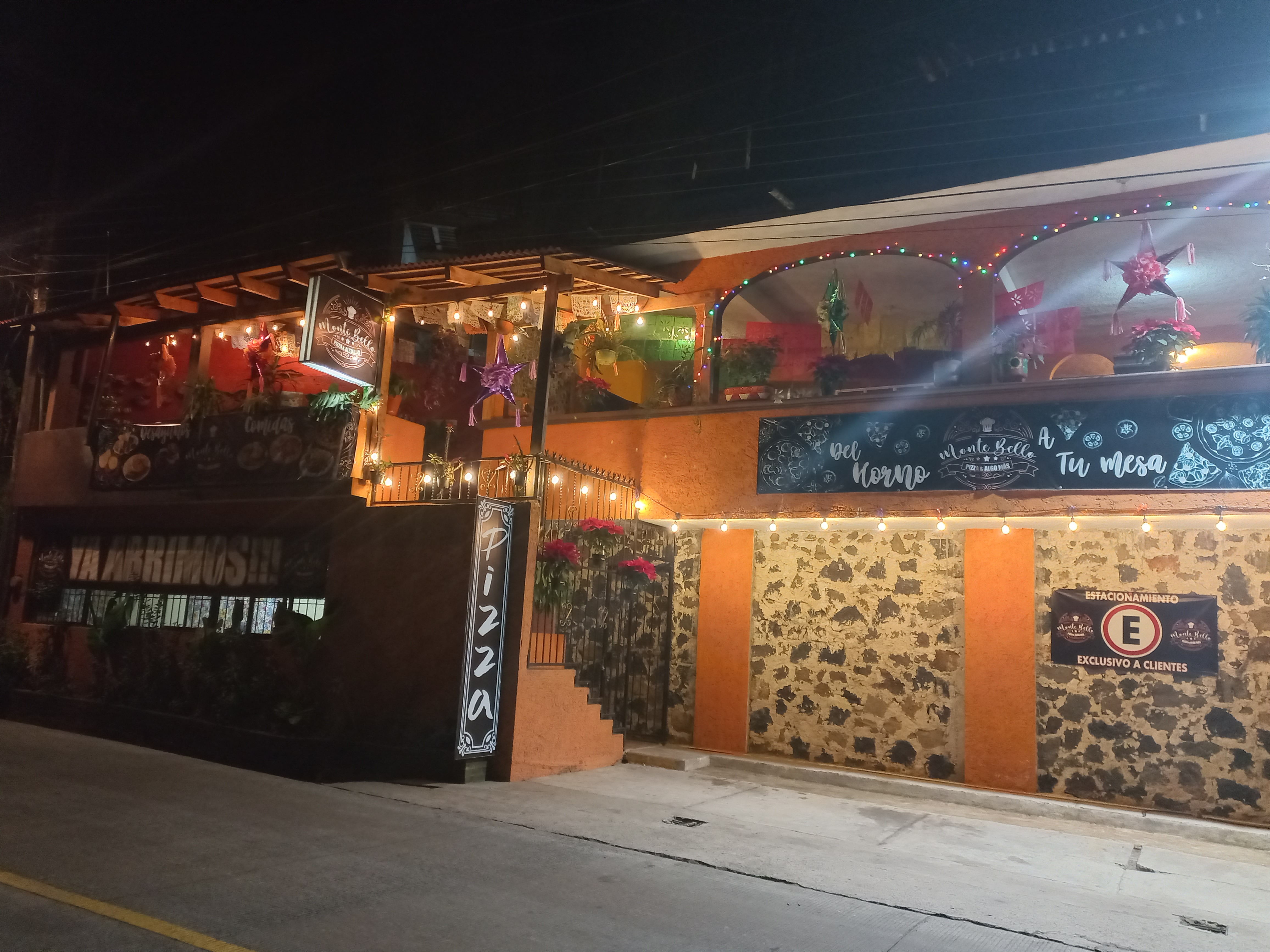 Monte Bello Restaurant Pizza y Algo Más image 1