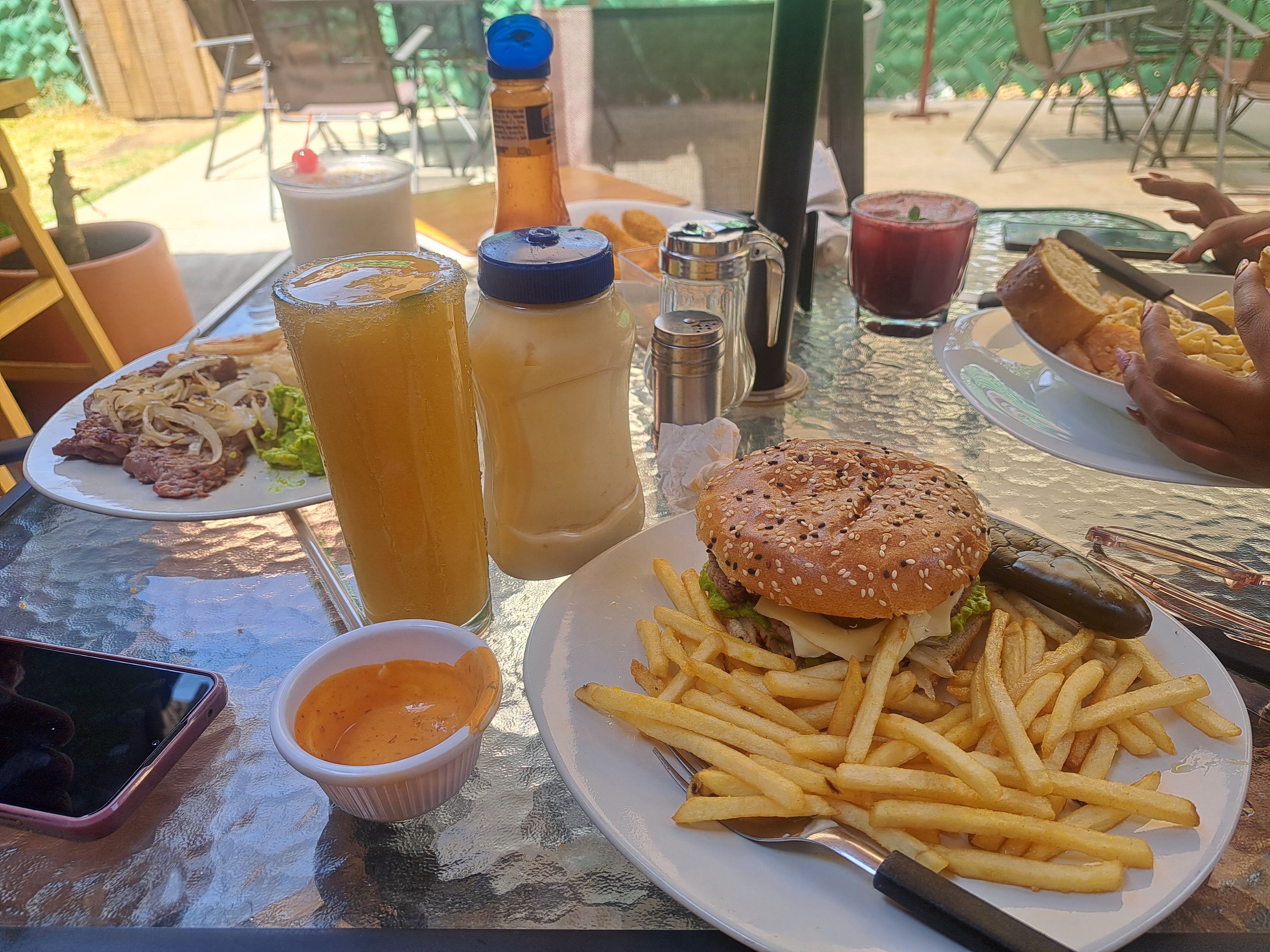 Gloria's Restaurant & Bar image 2