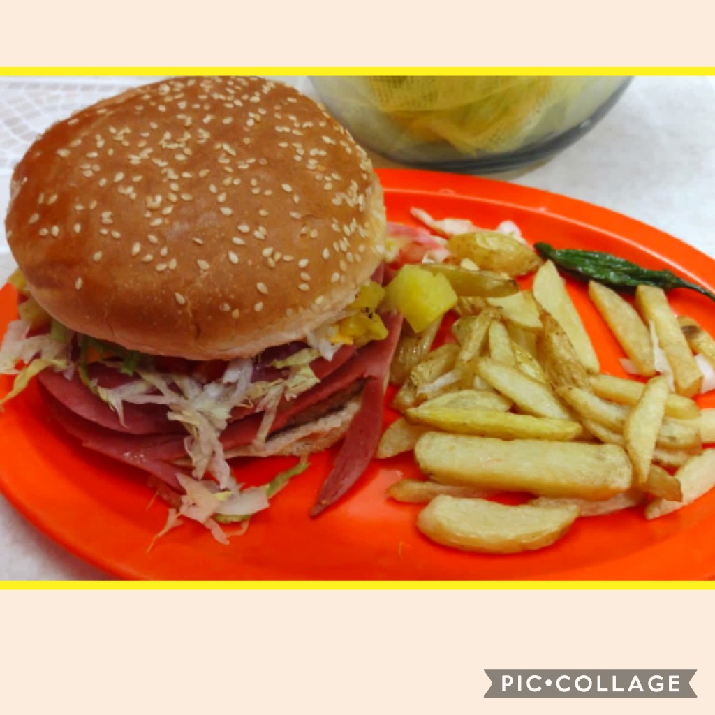 Tu Casa Restaurant image 1